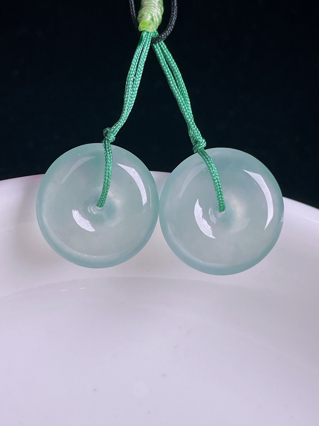 ️冰种耳坠，老种起光，细底通透，尺寸：13/3.8mm0917