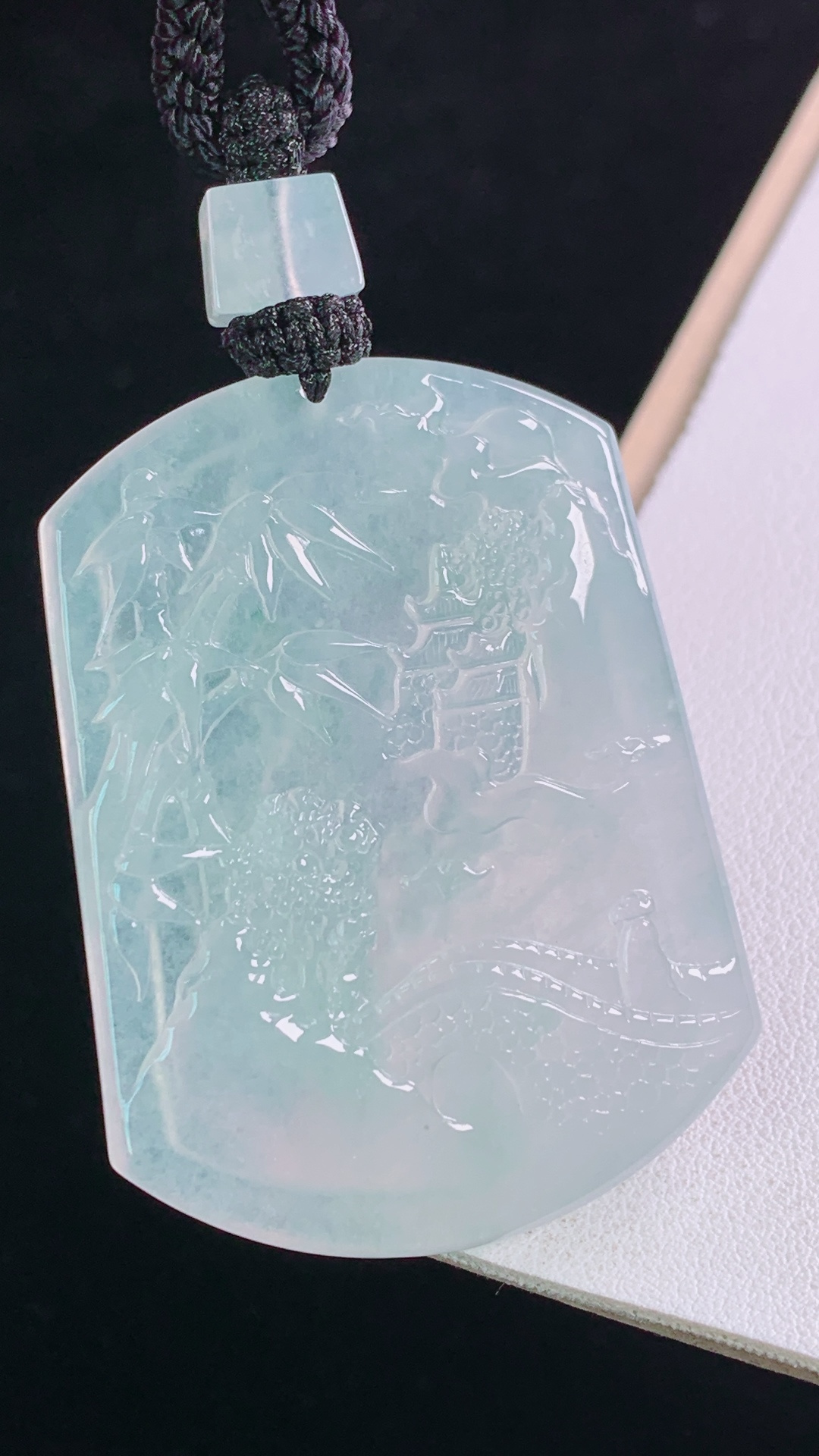 ️高品质 冰种山水牌 种水，清透起光，无裂，尺寸:52.4-39.5-5.3mm 14