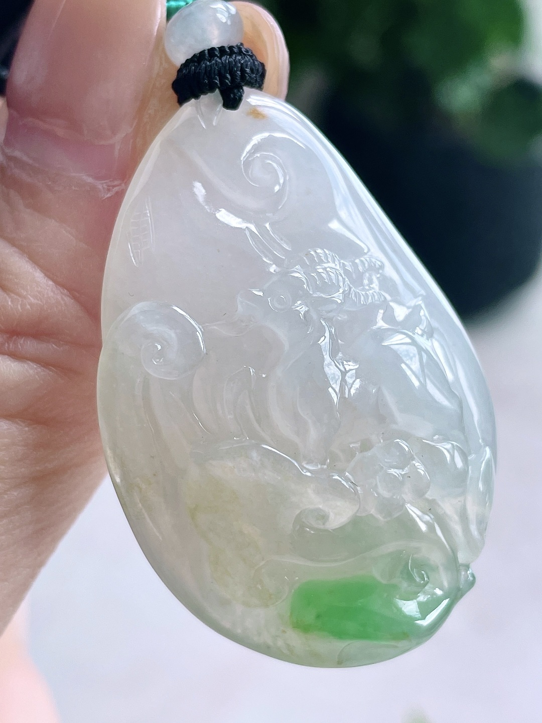 【裸石】冰双彩生肖羊牌吊坠 【说明】缅甸 无裂 性比高 飘黄翡 飘花超厚 【尺寸】39-27.7-12.7 【重量】16.4克
