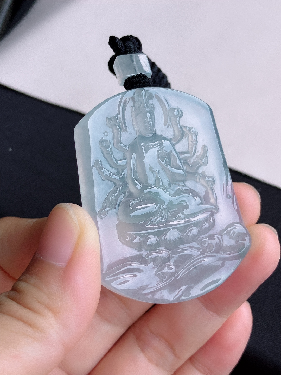 ️，冰种千手观音，晶莹剔透，尺寸52/41.6/5.6/自然光实拍