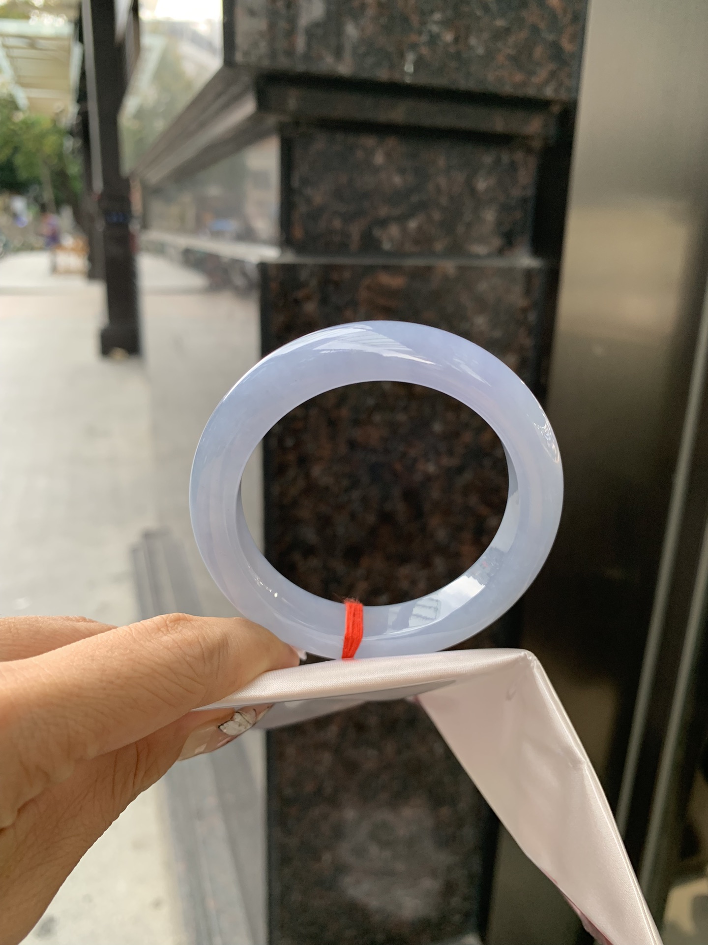 正圈 55-9.2-11.8 0404-N357 打灯棉线，底妆水润，满圈吸睛抢眼，浪漫迷人，仙气飘飘，优雅高贵显气质，感满满，满满底色均匀不失色，不同光线不一样视觉感受