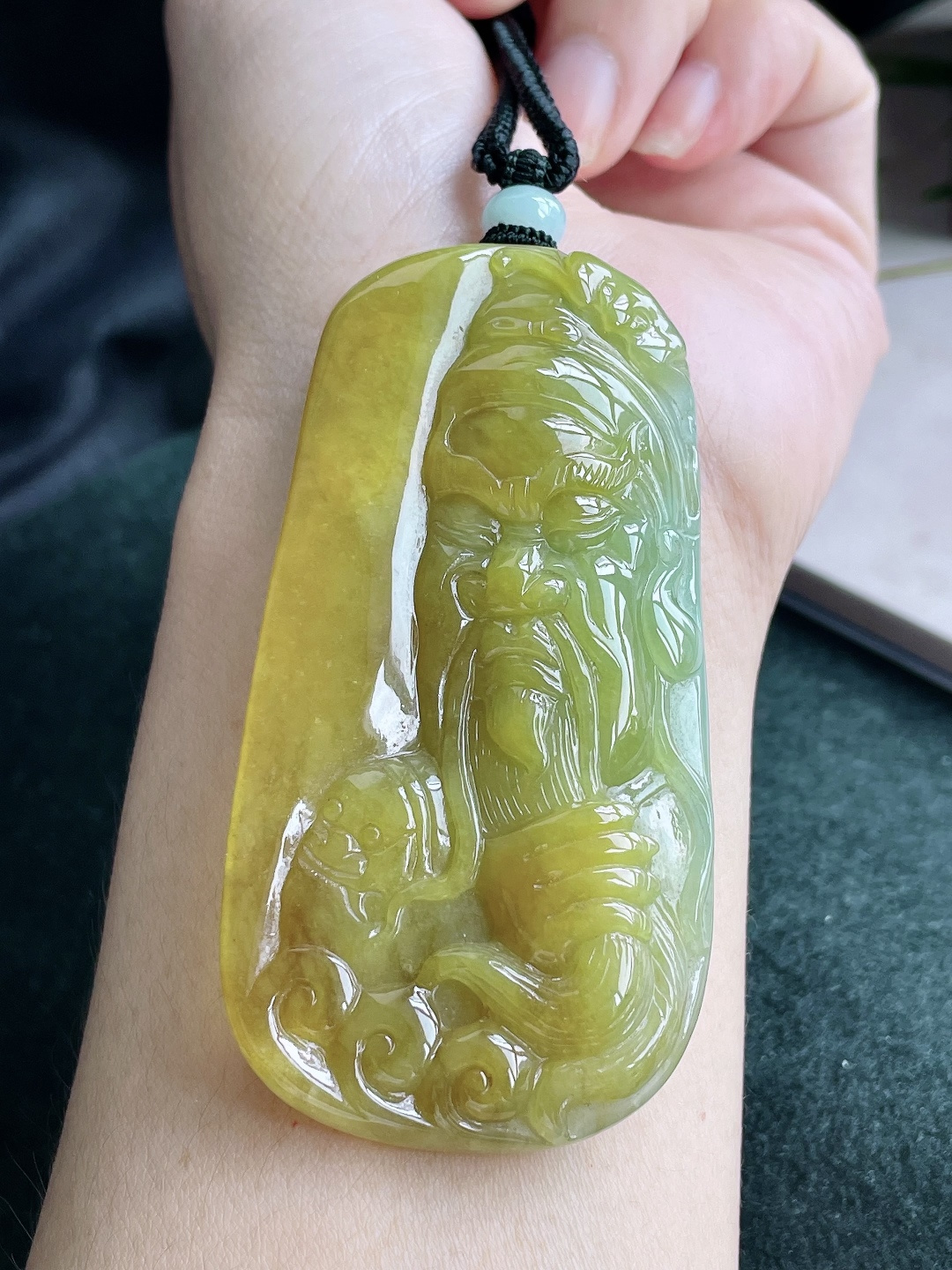 【裸石】冰黄翡忠义关公武财神爷吊坠 【说明】缅甸 无裂 性比高 关二爷 超厚 【尺寸】76.7-3