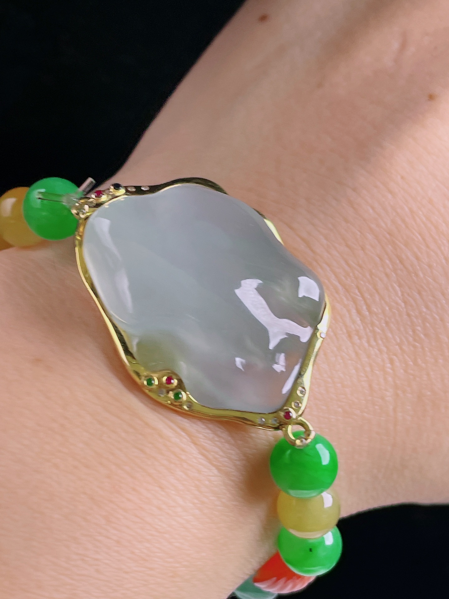 冰种手串，老种起光，细底通透，尺寸：裸石36/26.4/8.8mm.0510