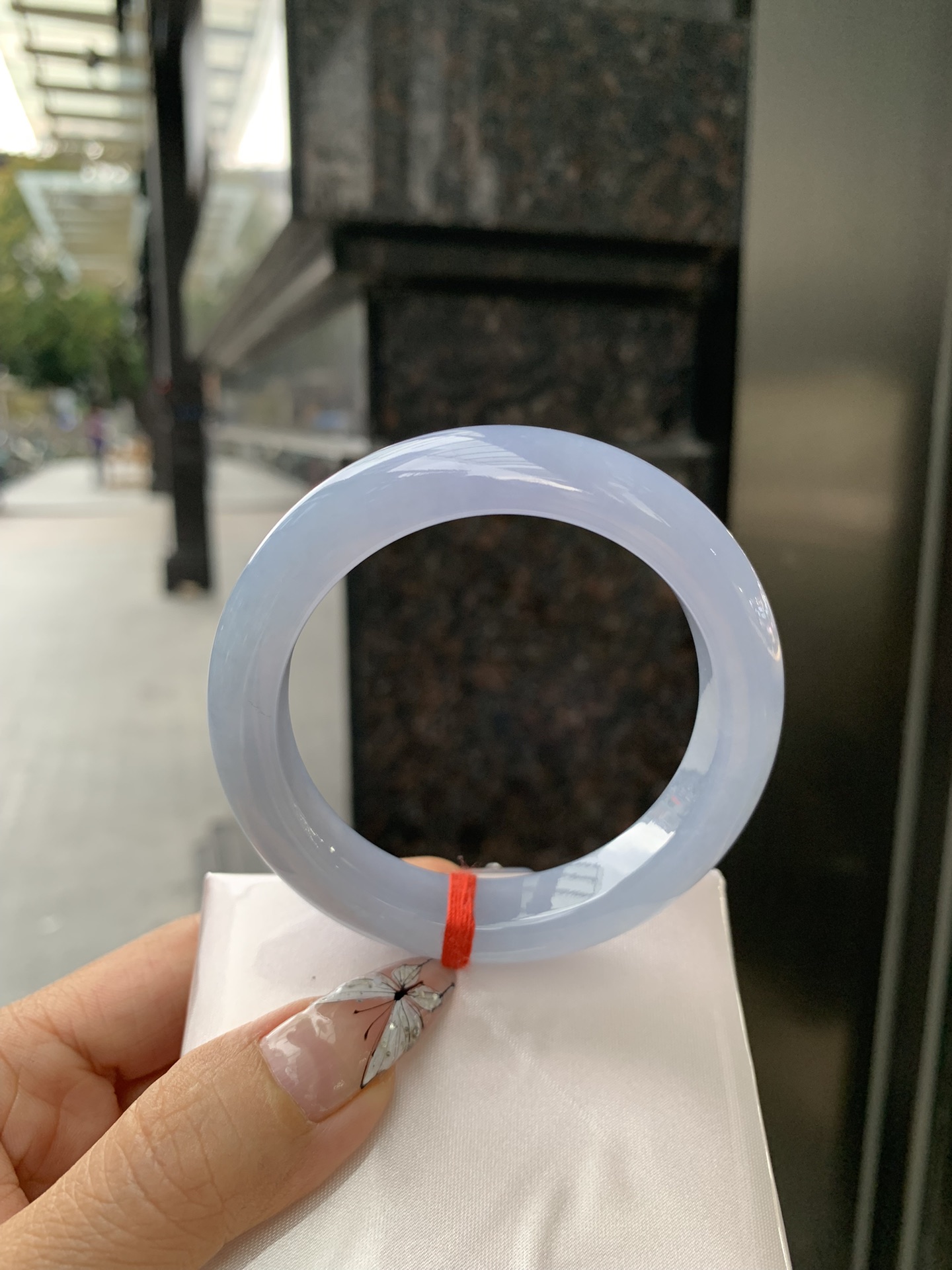 正圈 55-9.2-11.8 0404-N357 打灯棉线，底妆水润，满圈吸睛抢眼，浪漫迷人，仙气飘飘，优雅高贵显气质，感满满，满满底色均匀不失色，不同光线不一样视觉感受