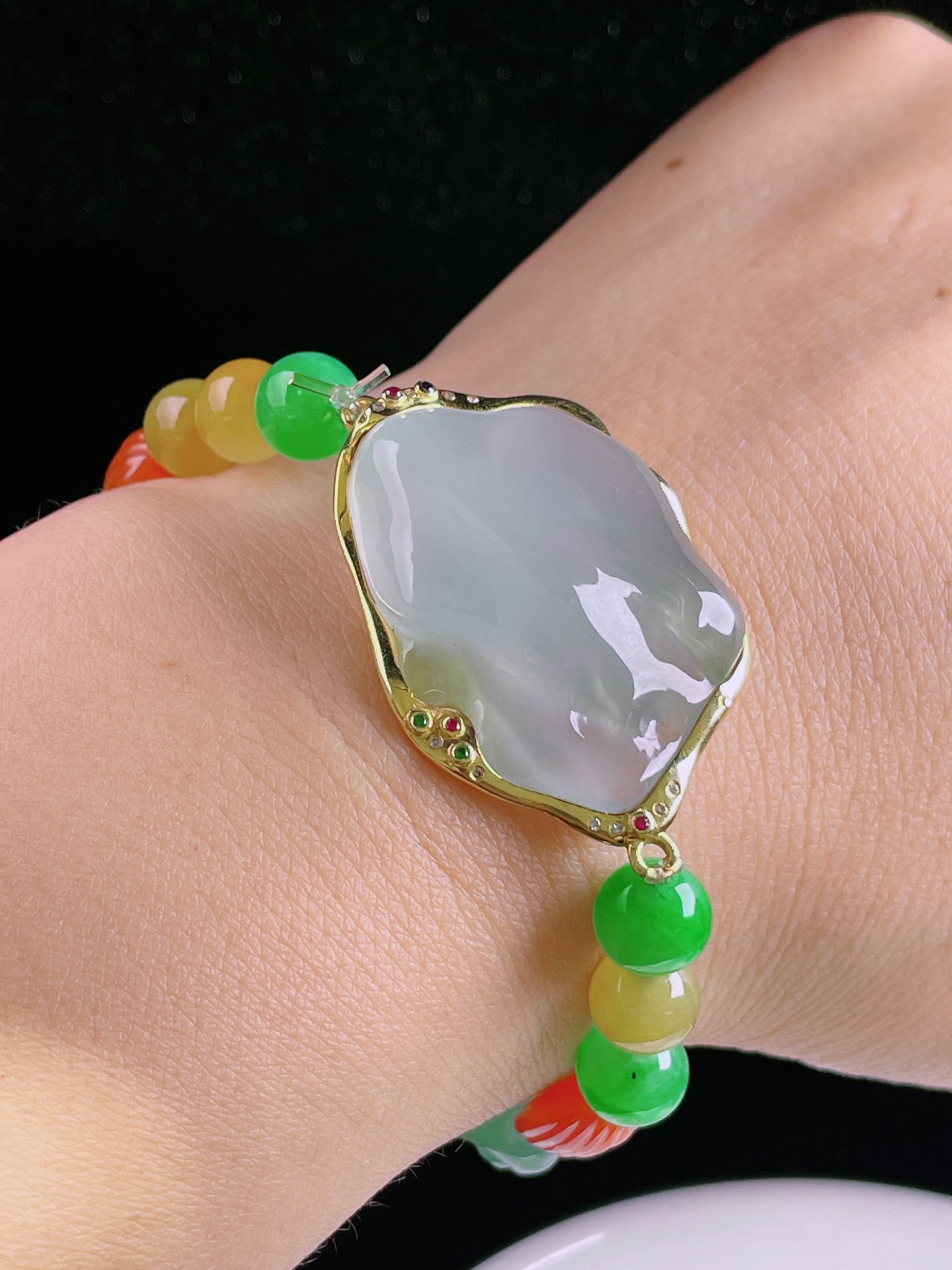 冰种手串，老种起光，细底通透，尺寸：裸石36/26.4/8.8mm.0510