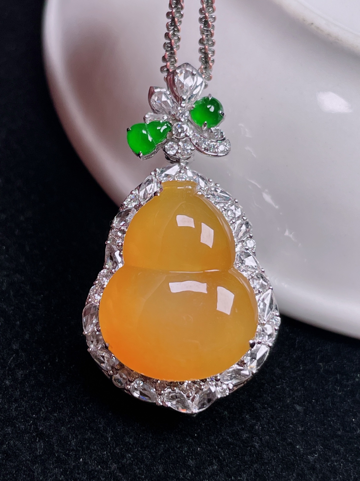 ️ 黄翡葫芦 饱满圆润 色泽金黄 整体：37.5/20.7/12.5 裸石：20/16.2