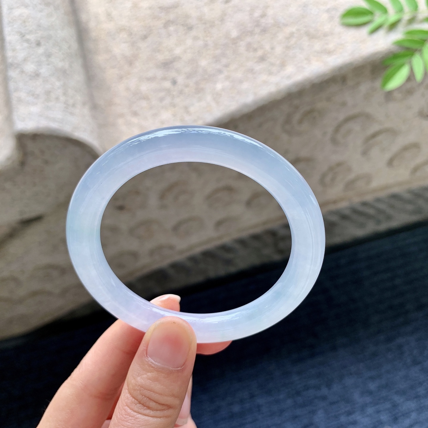 圆条54 55 圈口55.1/8.5/9 编码G7091934 冰糯紫底，水润，种老，细腻，打灯有棉线