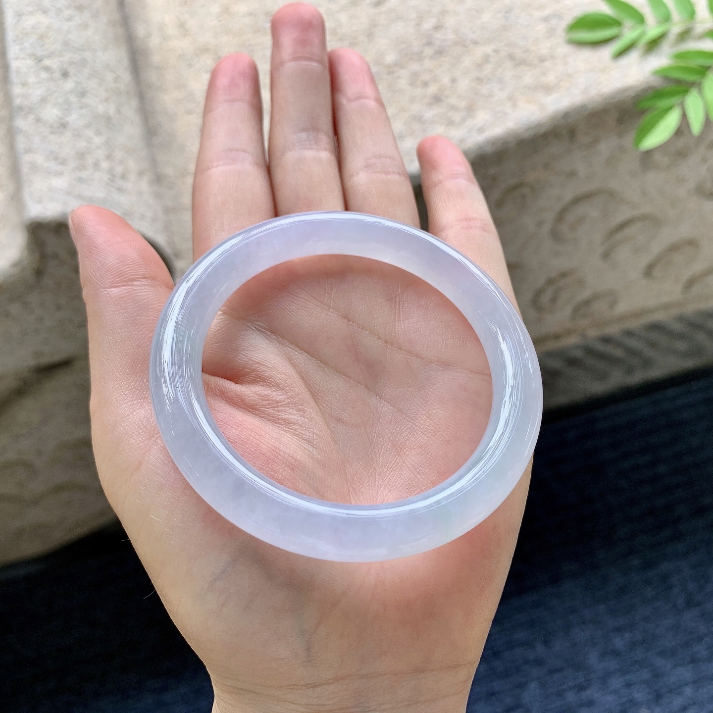 圆条54 55 圈口55.1/8.5/9 编码G7091934 冰糯紫底，水润，种老，细腻，打灯有棉