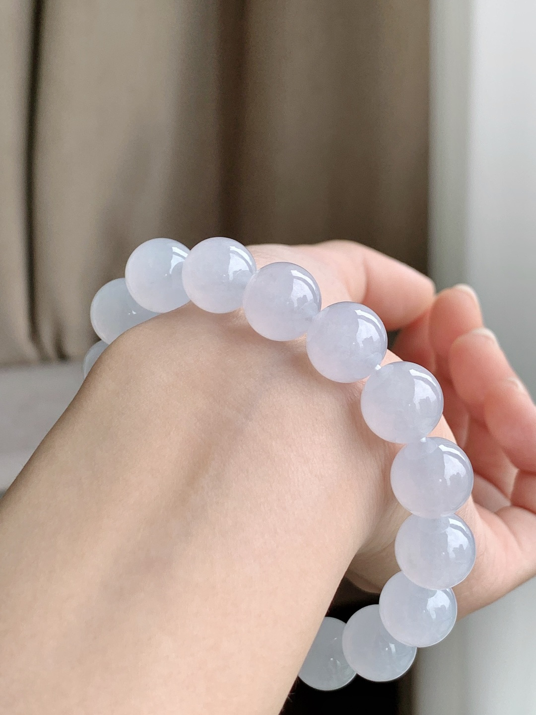【珠子】白冰手串圆珠子手串 【说明】缅甸 性比高 【尺寸】11.8mm 【重量】49.3克