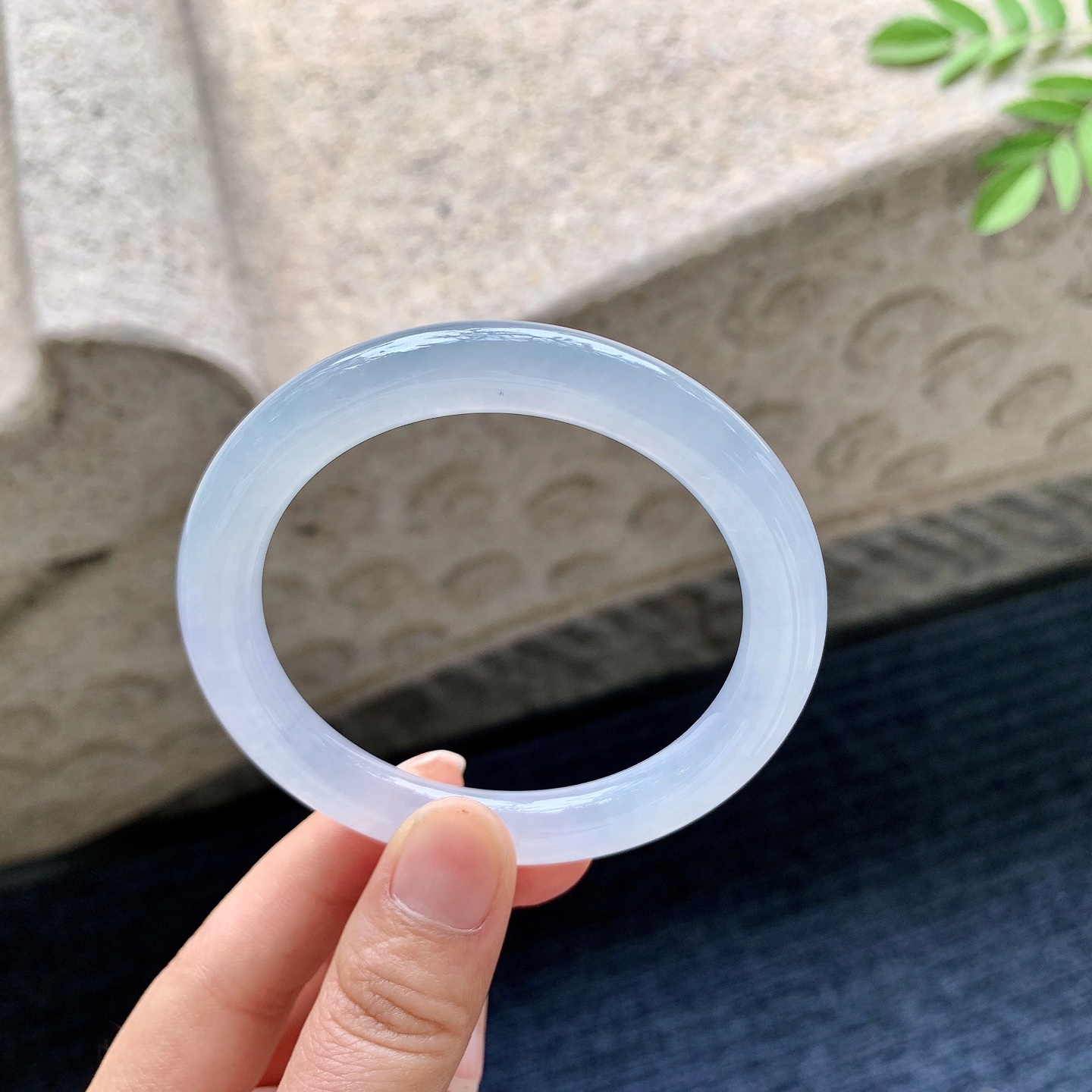 圆条54 55 圈口55.1/8.5/9 编码G7091934 冰糯紫底，水润，种老，细腻，打灯有棉线