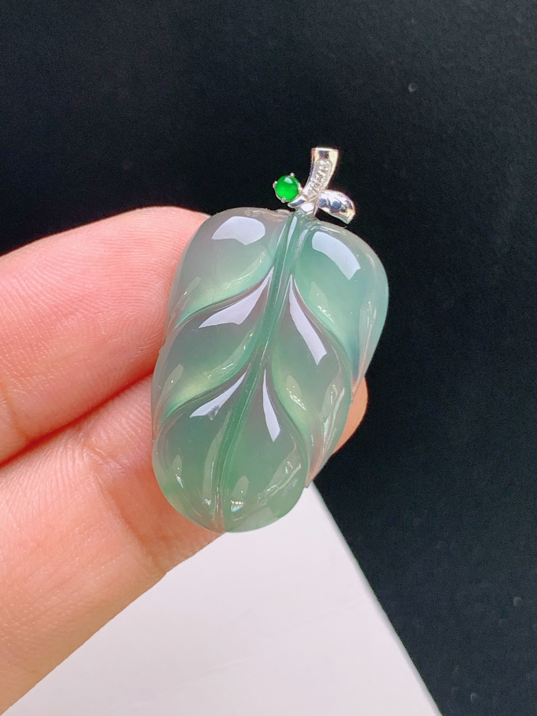 ️ 冰晴水树叶吊坠，莹润起光，形态舒展，事业有成 裸石26.8-17.3-3.9 整体32.2 080916