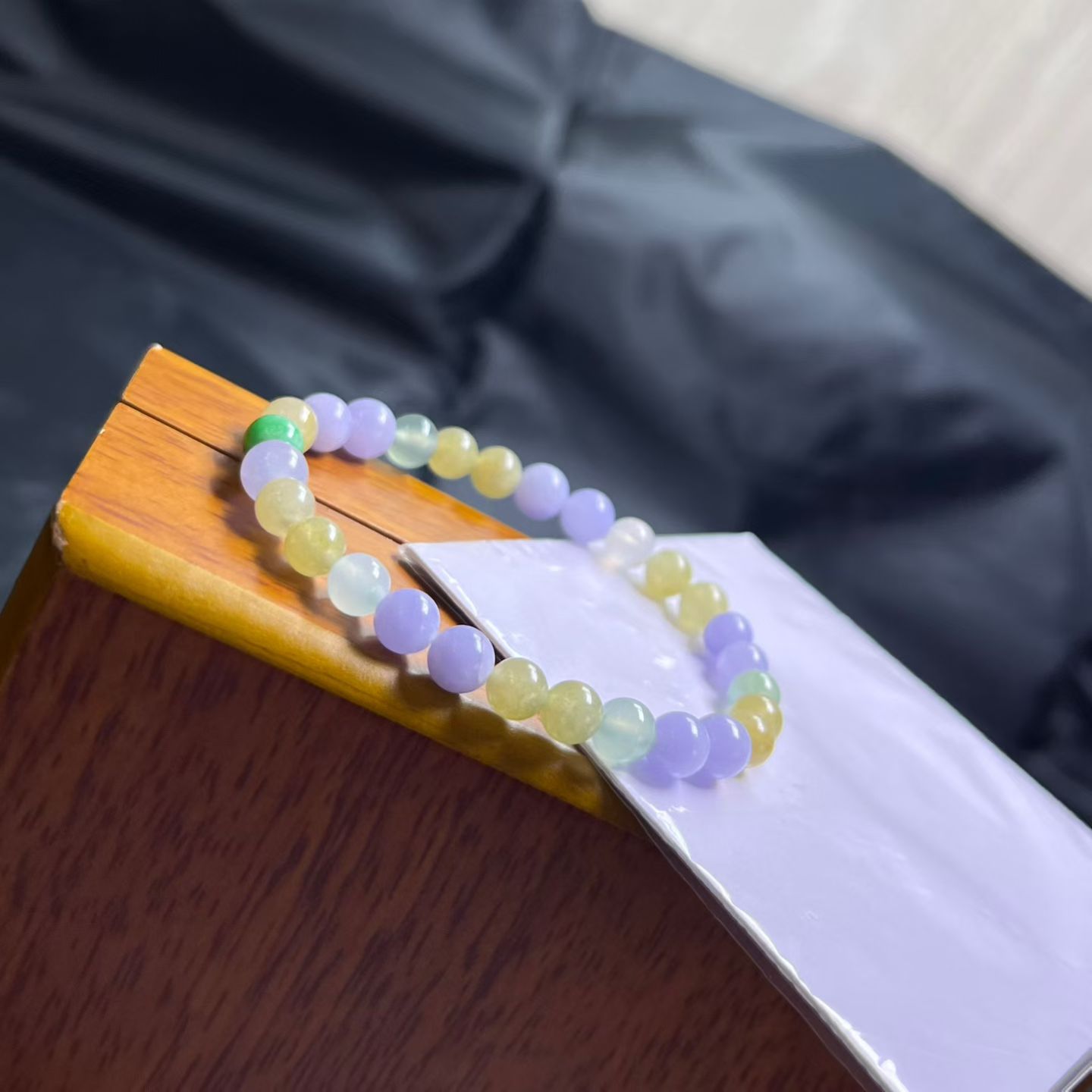 ️ 三彩手串，卡5.8mm-6.7mm，28颗