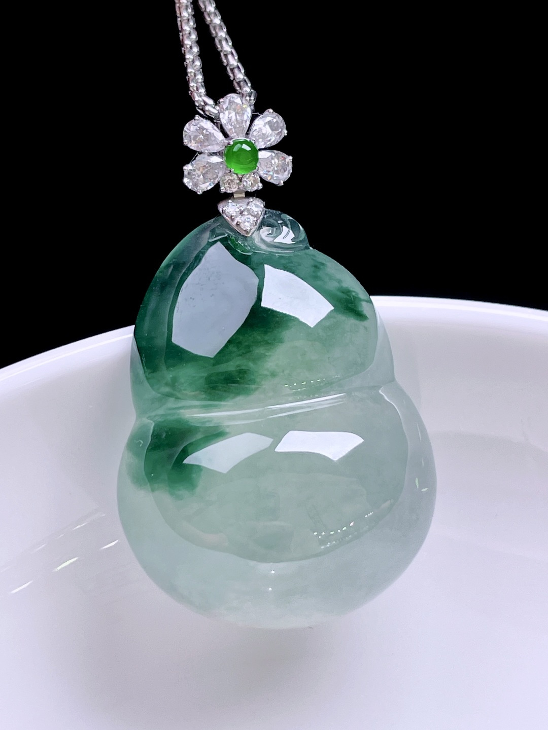 ️ 冰种飘花葫芦 飘花灵动，种老水润，18k金镶嵌 整体：35.4 裸石：27.8/21.8/9.9