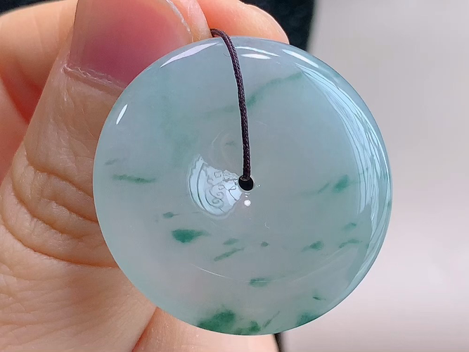 ️ 平安扣，无裂，尺寸28.8-5.1mm，包A附证书