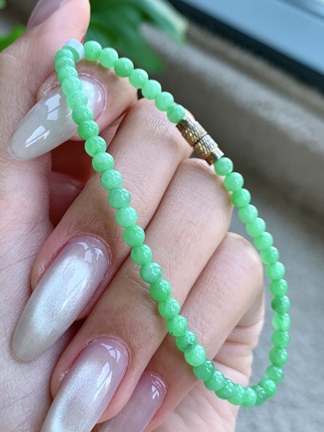 【珠子】🫧冰甜绿手串圆珠子手串 【说明】缅甸 性比高 【尺寸】3.8mm 【重量】6克