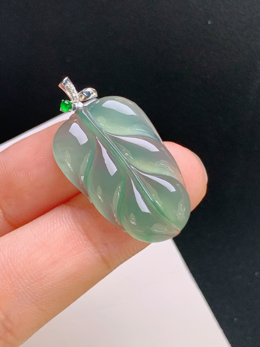 ️ 冰晴水树叶吊坠，莹润起光，形态舒展，事业有成 裸石26.8-17.3-3.9 整体32.2 080916