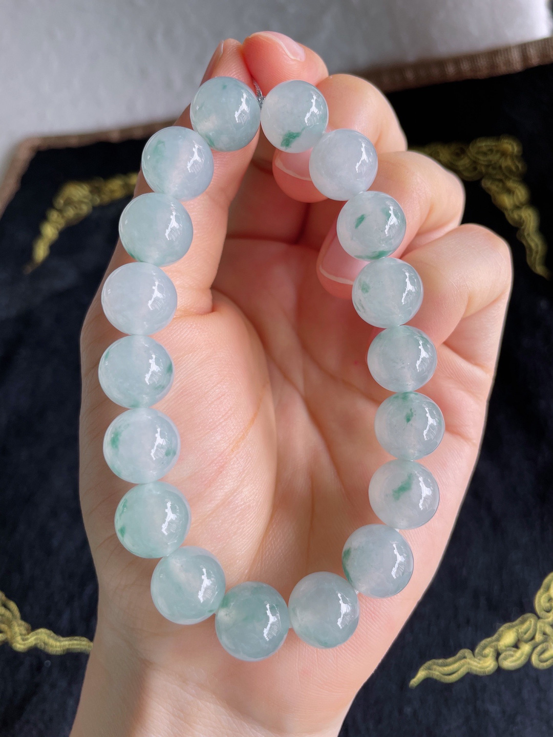 ️，缅甸天然翡翠A货，冰飘花手链，尺寸：11mm。【编1986】