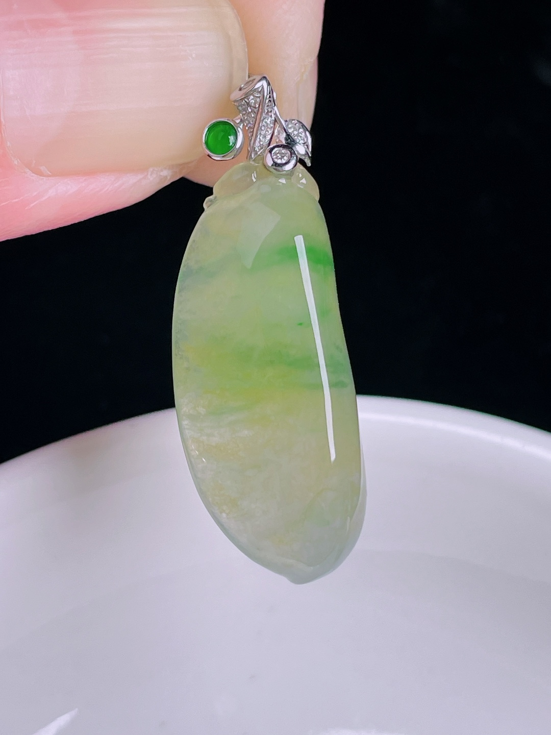 冰黄福瓜，18k镶嵌，老种起光，细底通透，尺寸：33.8裸石28/12.5/6.3mm0918