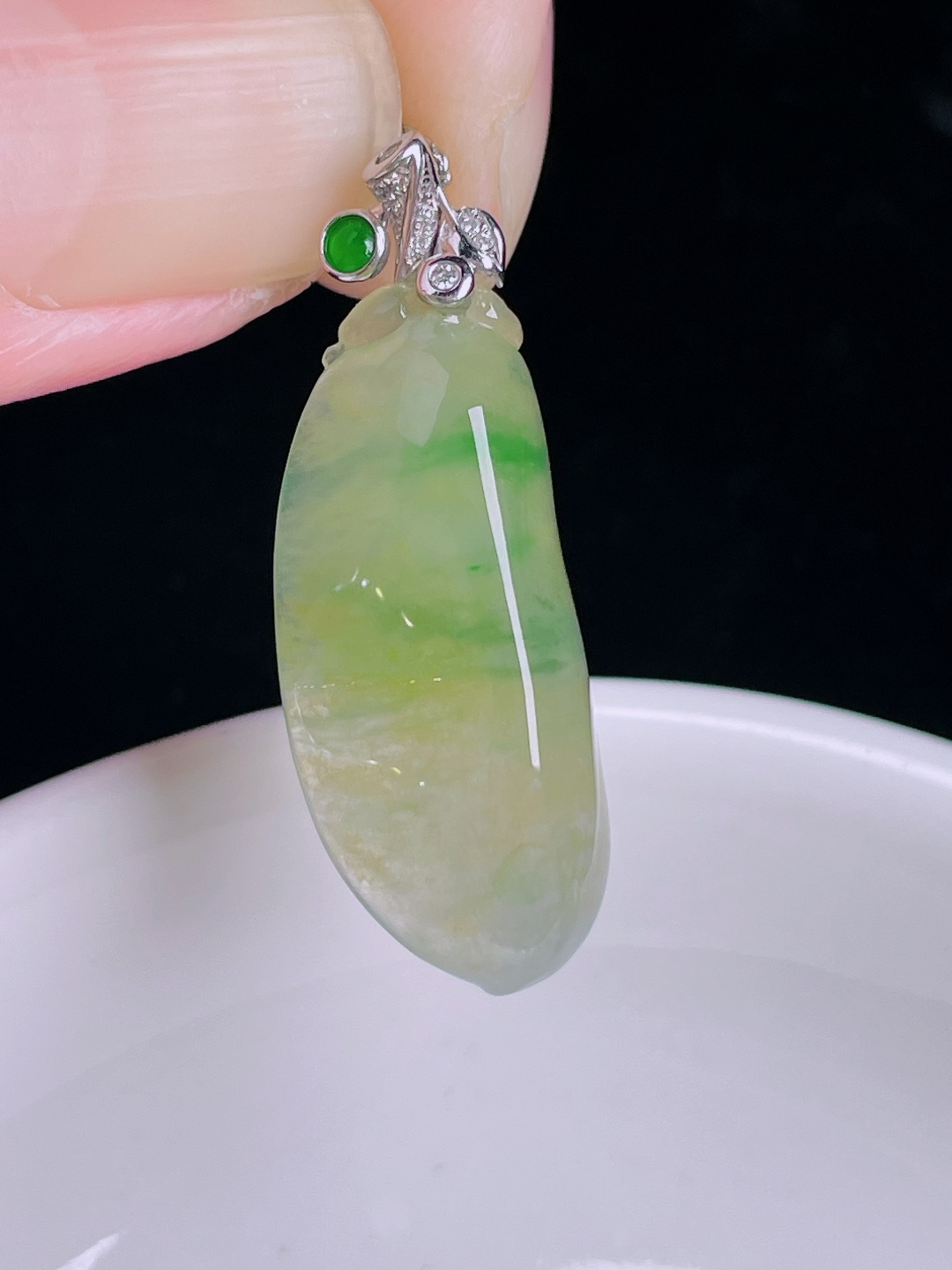 冰黄福瓜，18k镶嵌，老种起光，细底通透，尺寸：33.8裸石28/12.5/6.3mm0918