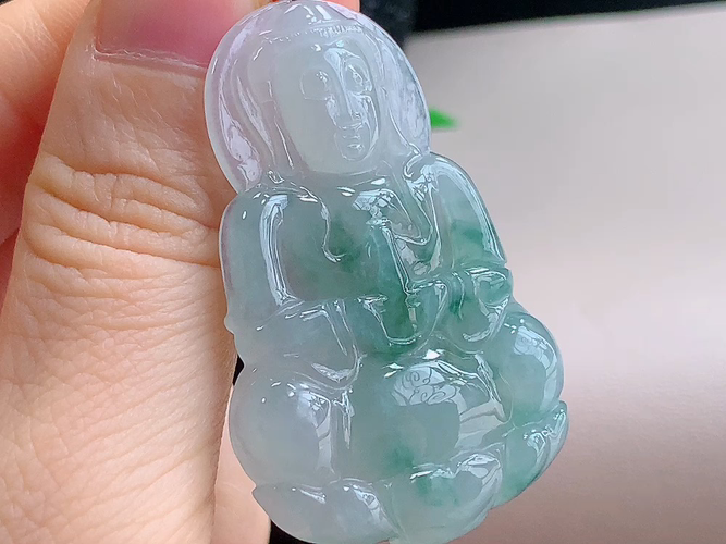 ️ 观音， 无裂，尺寸47.0-30.3-6.1mm，包A附证书