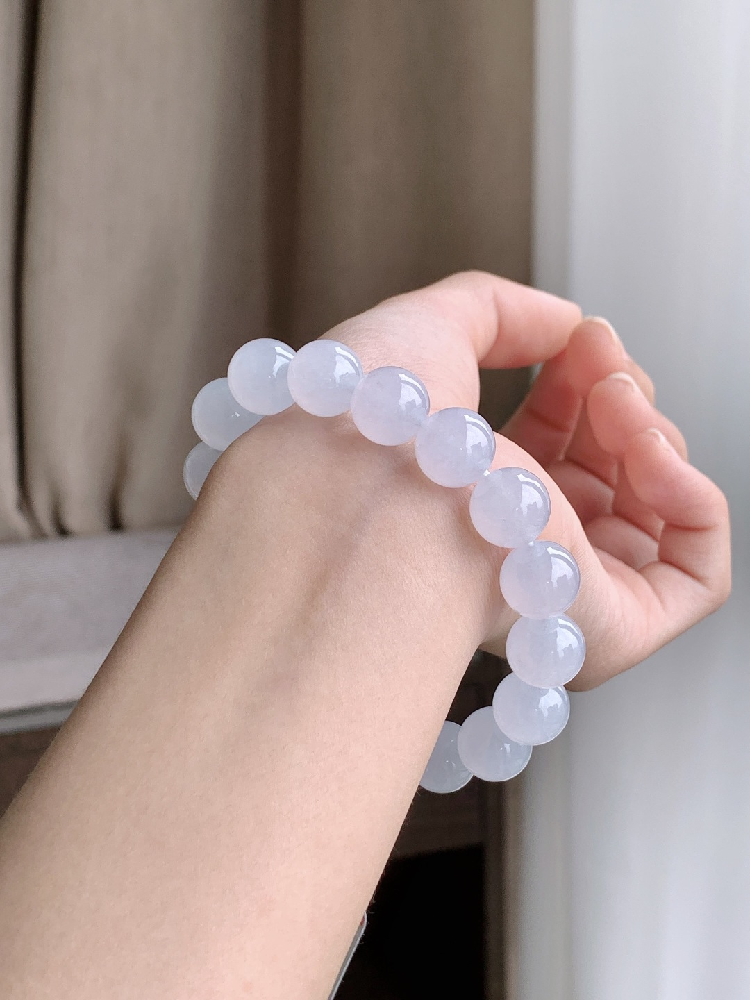 【珠子】白冰手串圆珠子手串 【说明】缅甸 性比高 【尺寸】11.8mm 【重量】49.3克