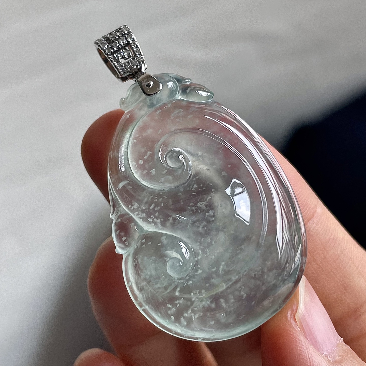️缅甸冰种雪花棉如意吊坠，18k金镶嵌，饱满水润，无裂，裸石尺寸38.5/26.2/7.5--47