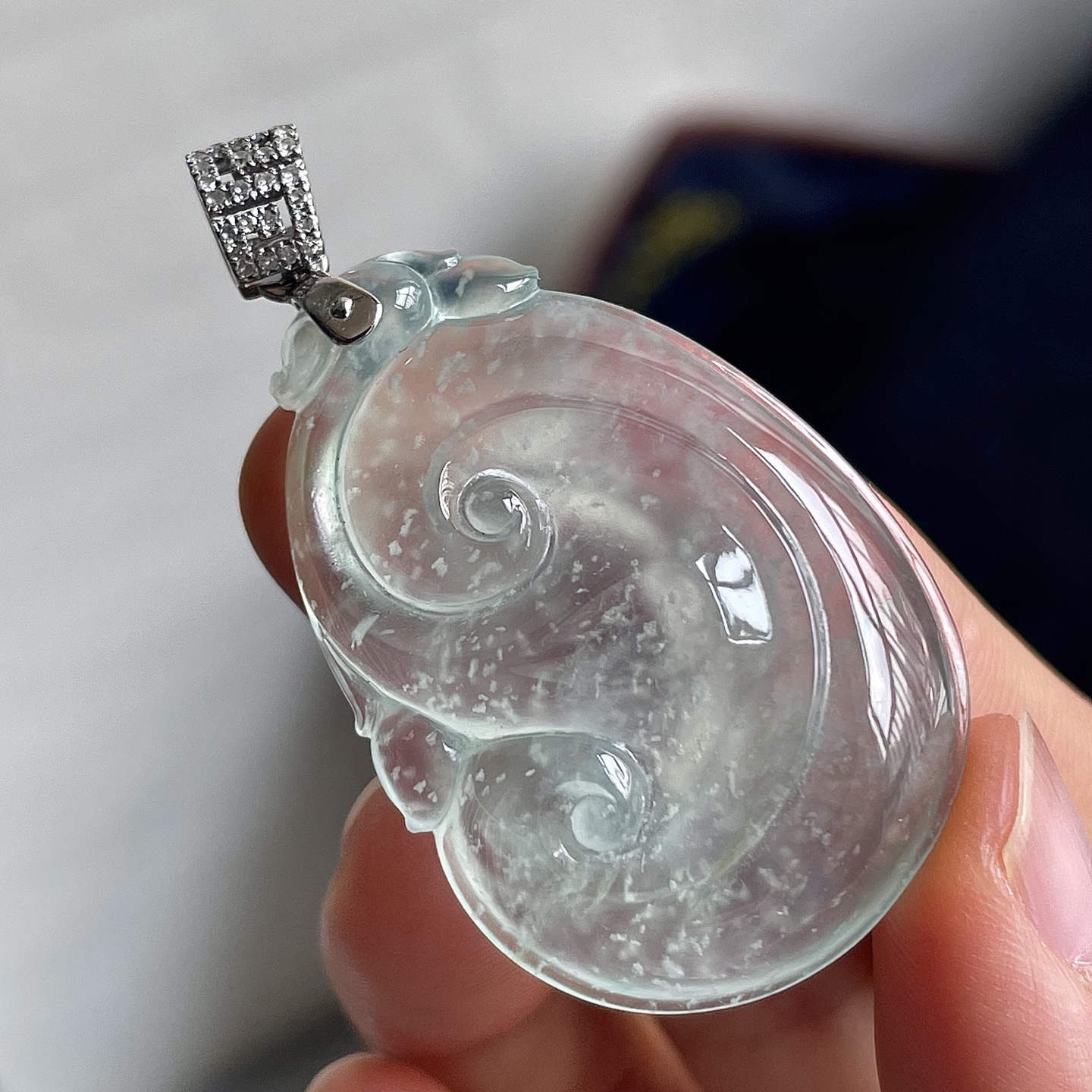 ️缅甸冰种雪花棉如意吊坠，18k金镶嵌，饱满水润，无裂，裸石尺寸38.5/26.2/7.5--47编码0917好数字