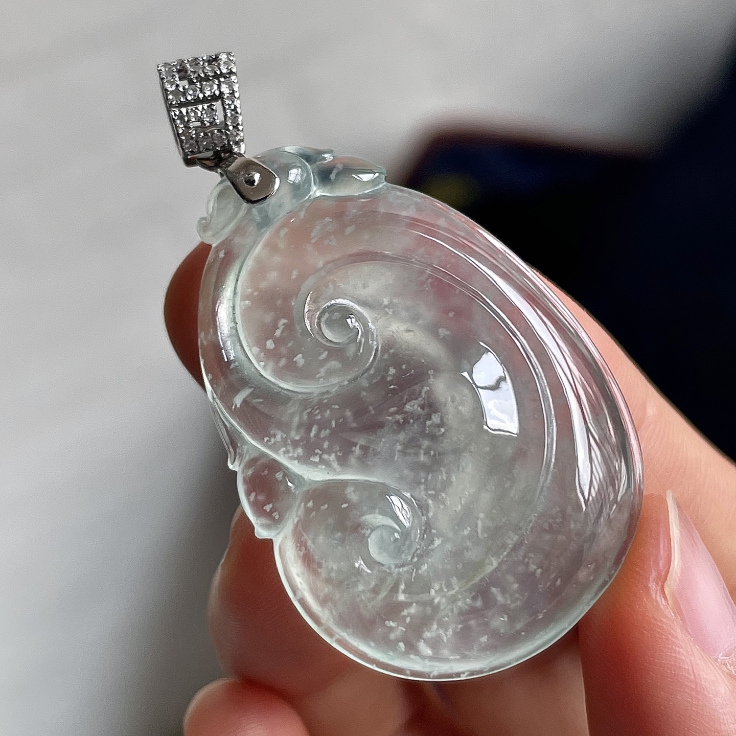 ️缅甸冰种雪花棉如意吊坠，18k金镶嵌，饱满水润，无裂，裸石尺寸38.5/26.2/7.5--47编码0917好数字