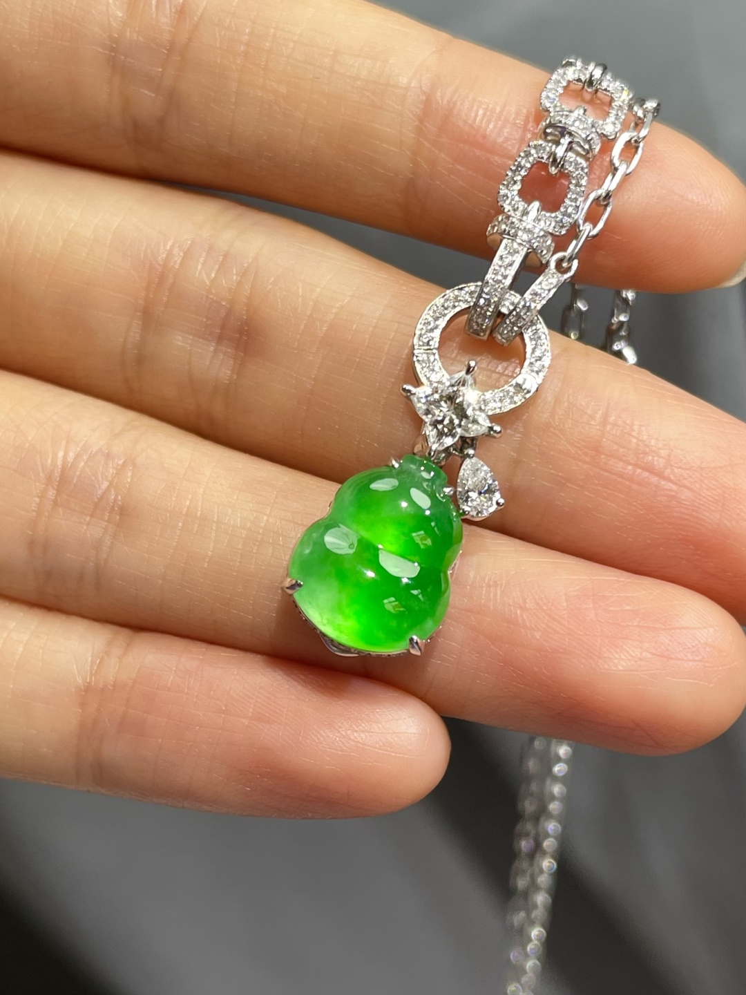 ️玻璃种黄阳绿葫芦吊坠 裸石：12.5*10.5*4.5mm 整体：20*10.5*8mm