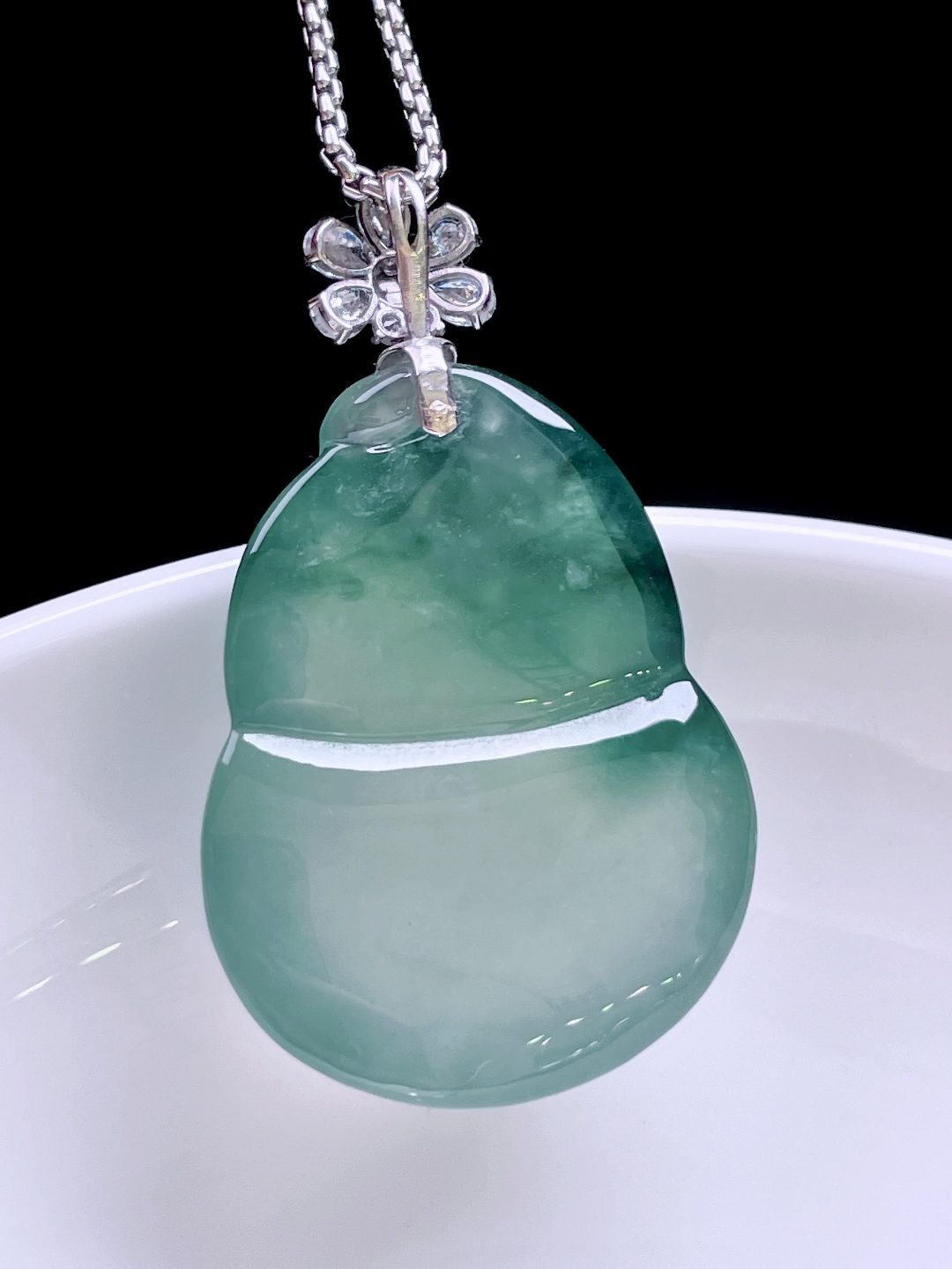 ️ 冰种飘花葫芦 飘花灵动，种老水润，18k金镶嵌 整体：35.4 裸石：27.8/21.8/9.9