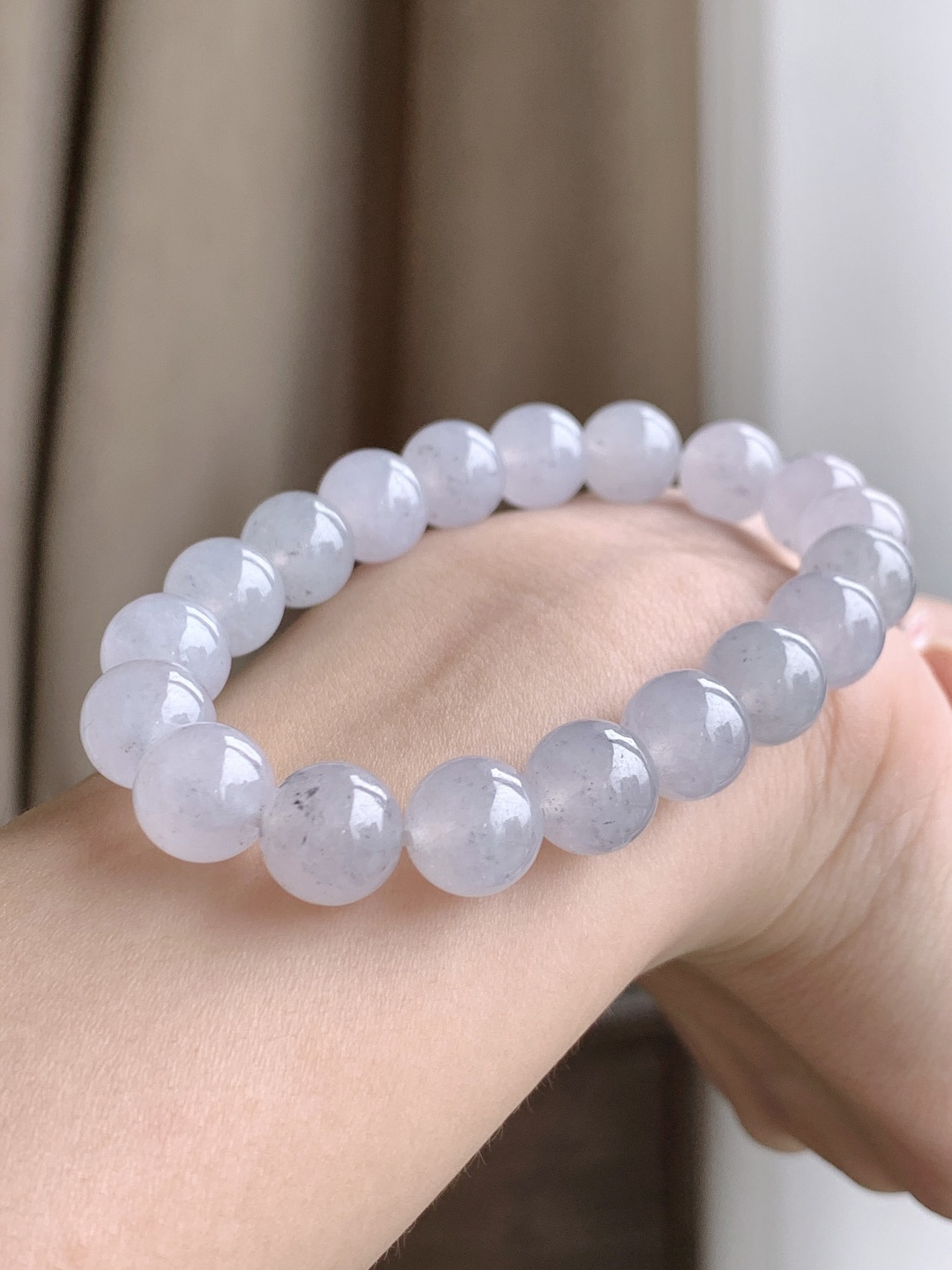 【珠子】冰飘乌鸡手串圆珠子手串 【说明】缅甸 性比高 【尺寸】9.8mm 【重量】32克