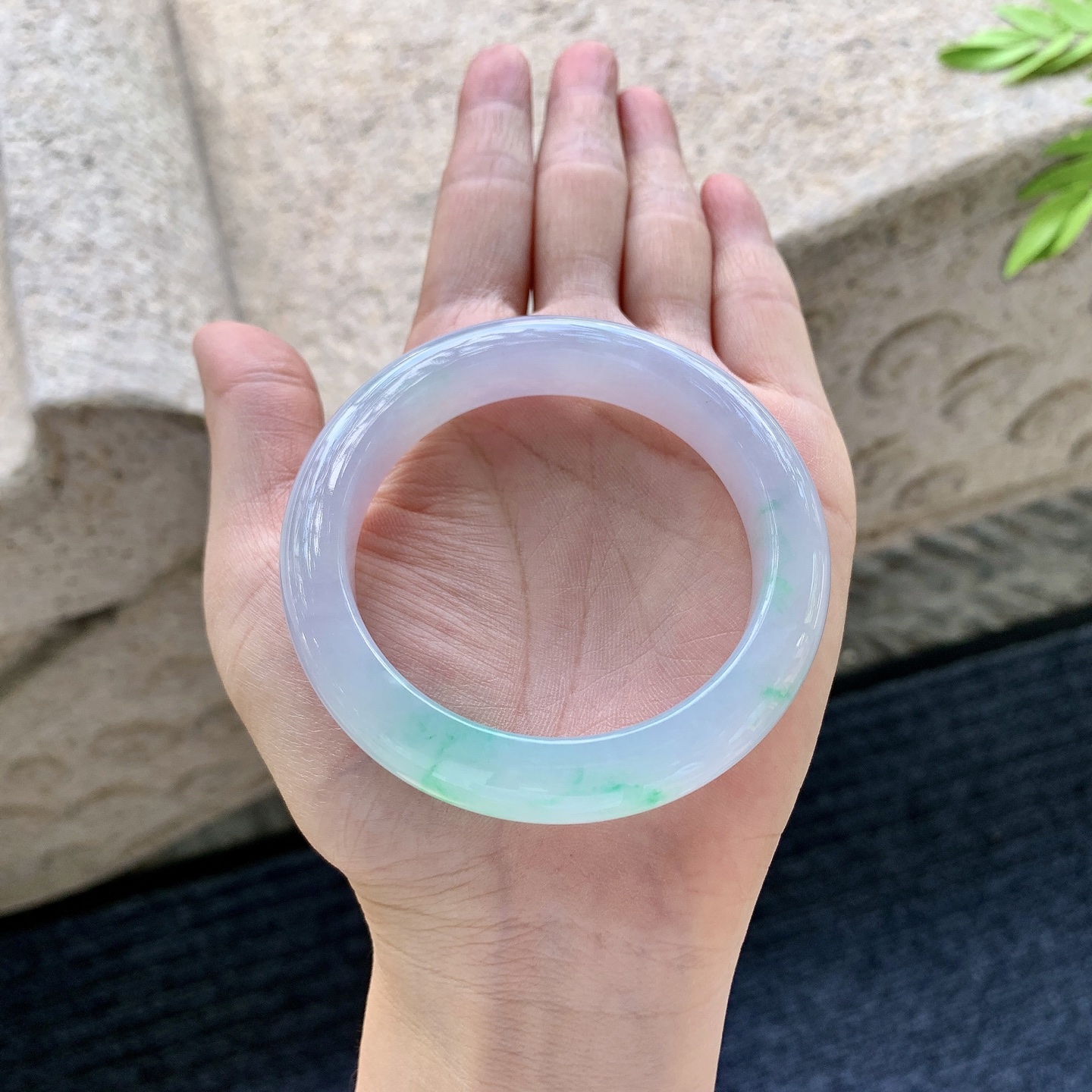 正圈51 52 圈口52.4/11.8/9 编码DZ090761 冰糯春彩，水润，种老，细腻，打灯有