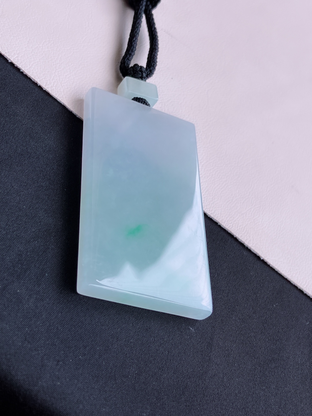 ️，冰种飘花平安牌，简约时尚，尺寸61.3/35/6/自然光实拍