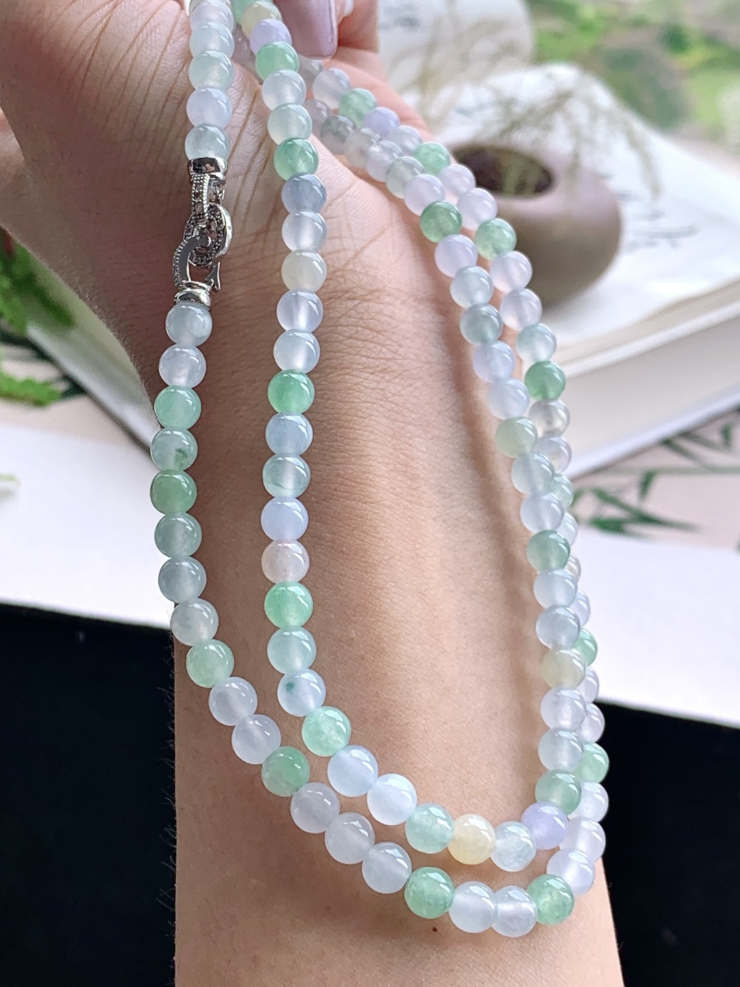 【珠子】️冰多宝珠链圆珠子珠链 【说明】缅甸 性比高 【尺寸】5.7mm，30cm 【重量】36.7克