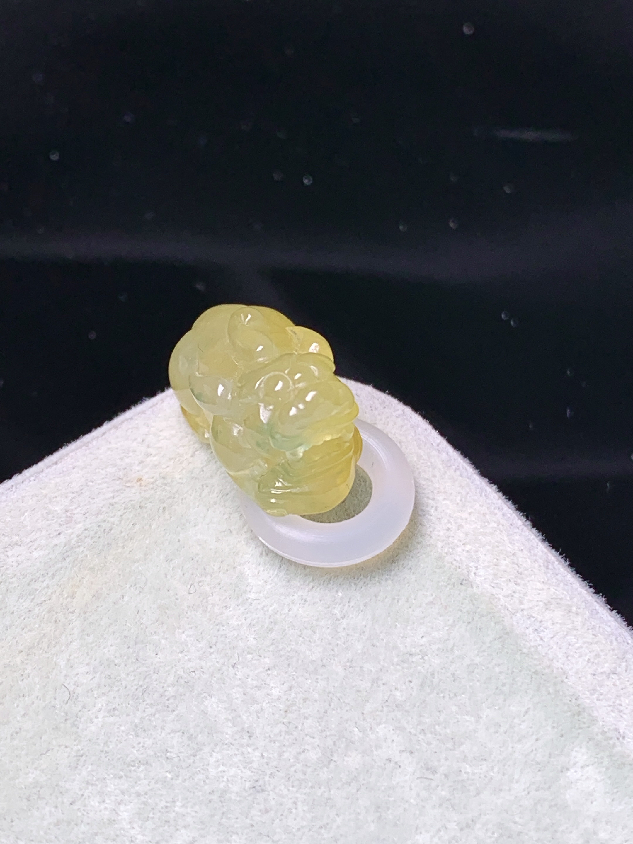 黄翡貔貅吊坠 玉质细腻 色泽艳丽清新 水润亮眼 整体尺寸15*8*8.5 v4
