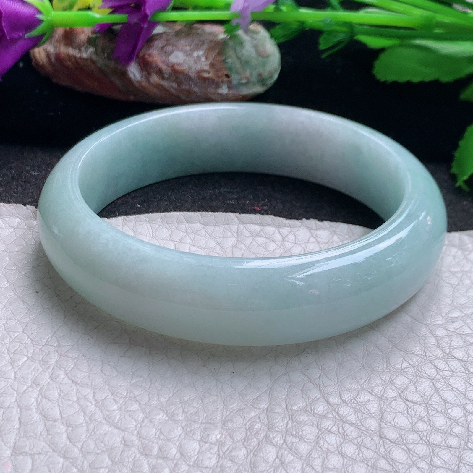 ll自然光57.5*15*8.5轮胎镯 缅甸翡翠a货玉手镯浅绿胶感宽边玉手环