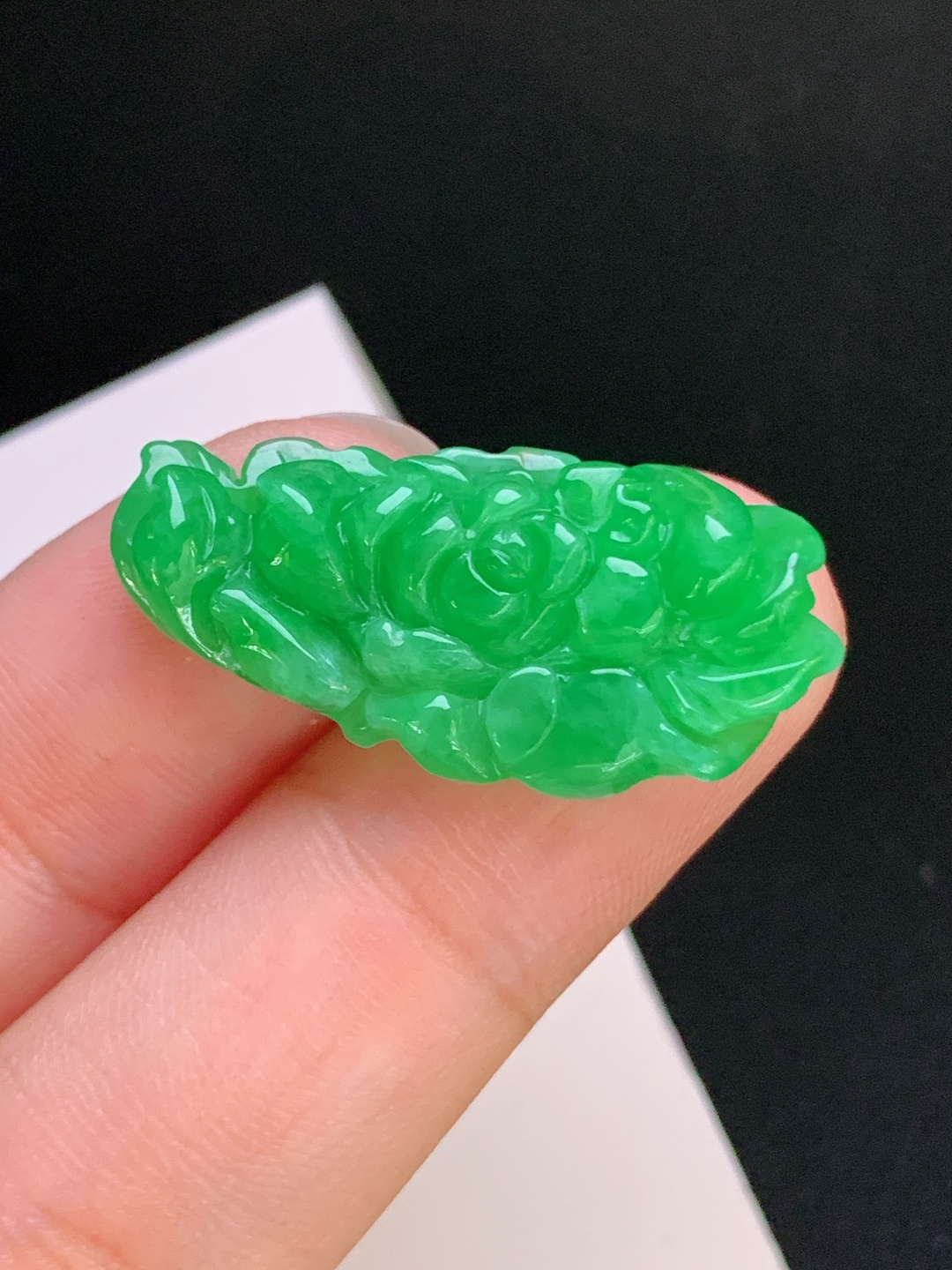 ️ 满绿牡丹花，色辣浓郁，雕工细腻，富贵荣华 裸石30-14.6-5.1 47