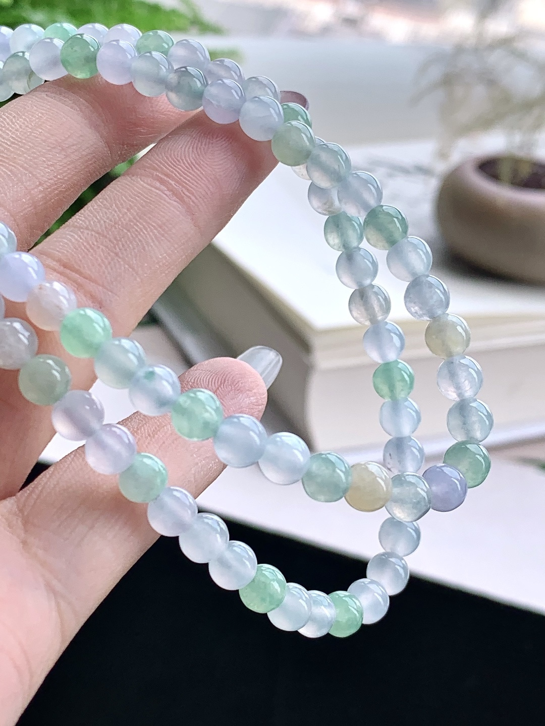 【珠子】️冰多宝珠链圆珠子珠链 【说明】缅甸 性比高 【尺寸】5.7mm，30cm 【重量】36.7克