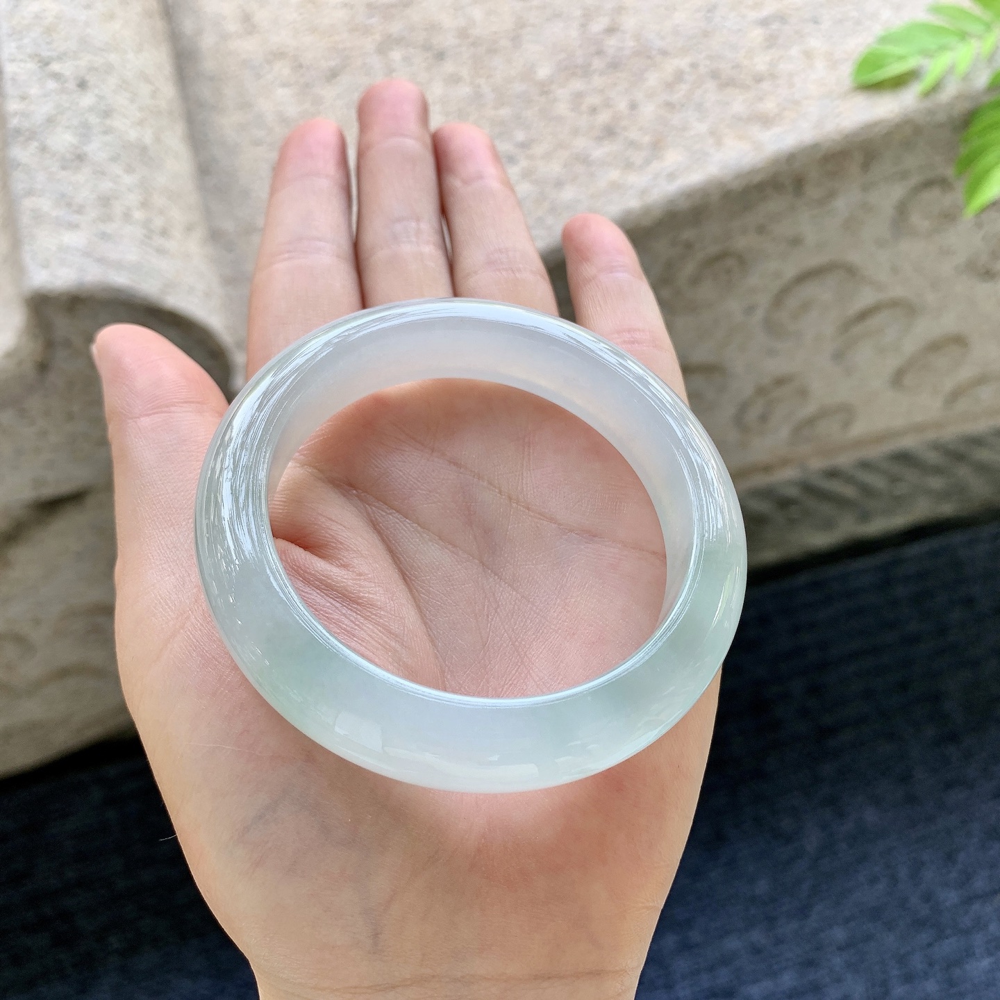 正圈53 54 圈口54.2/12.5/9 编码BA090618 冰糯晴底，水润，种老，细腻，无裂