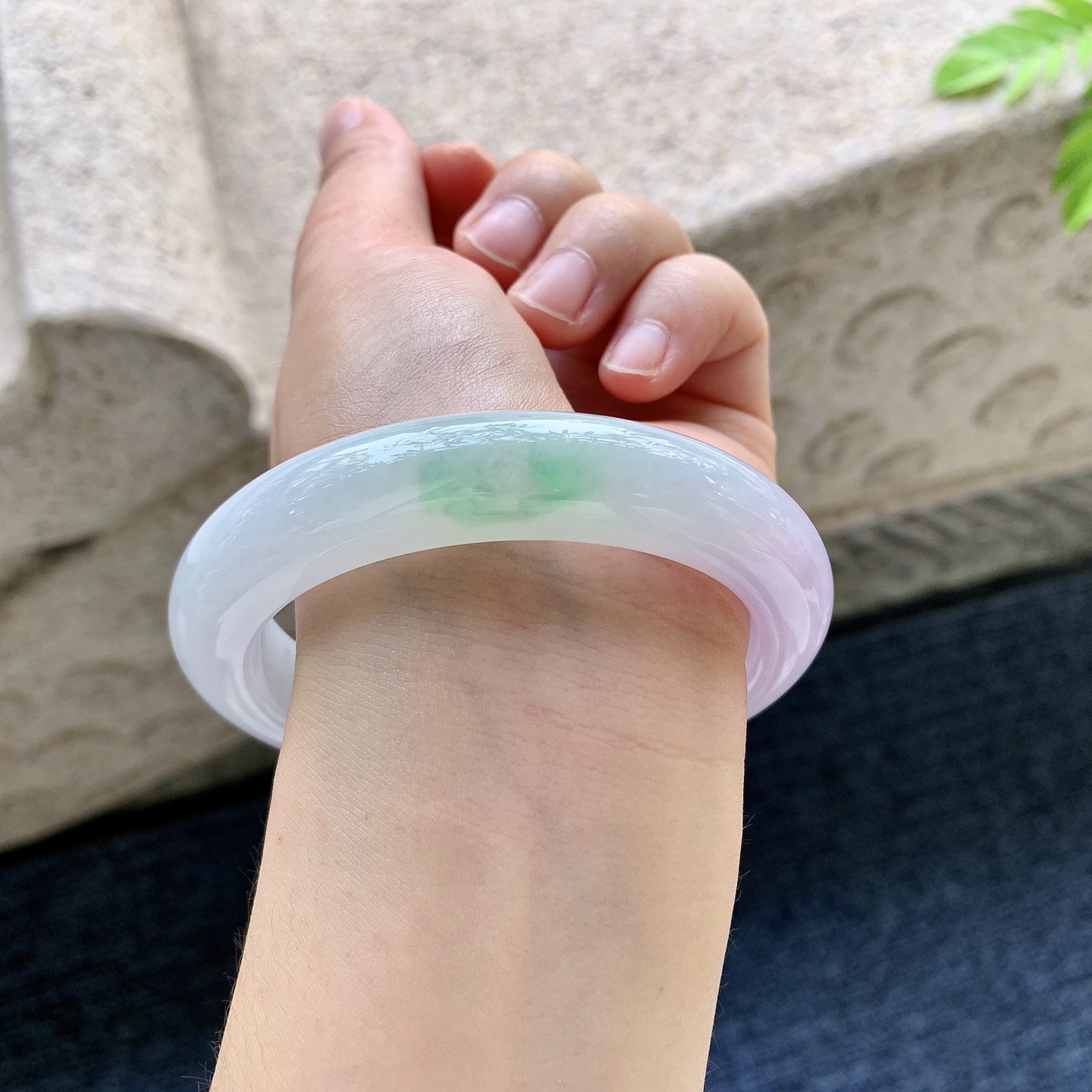 正圈59 60 圈口60.4/13/10.2 编码T1090605 春彩，水润，种老，细腻，无裂
