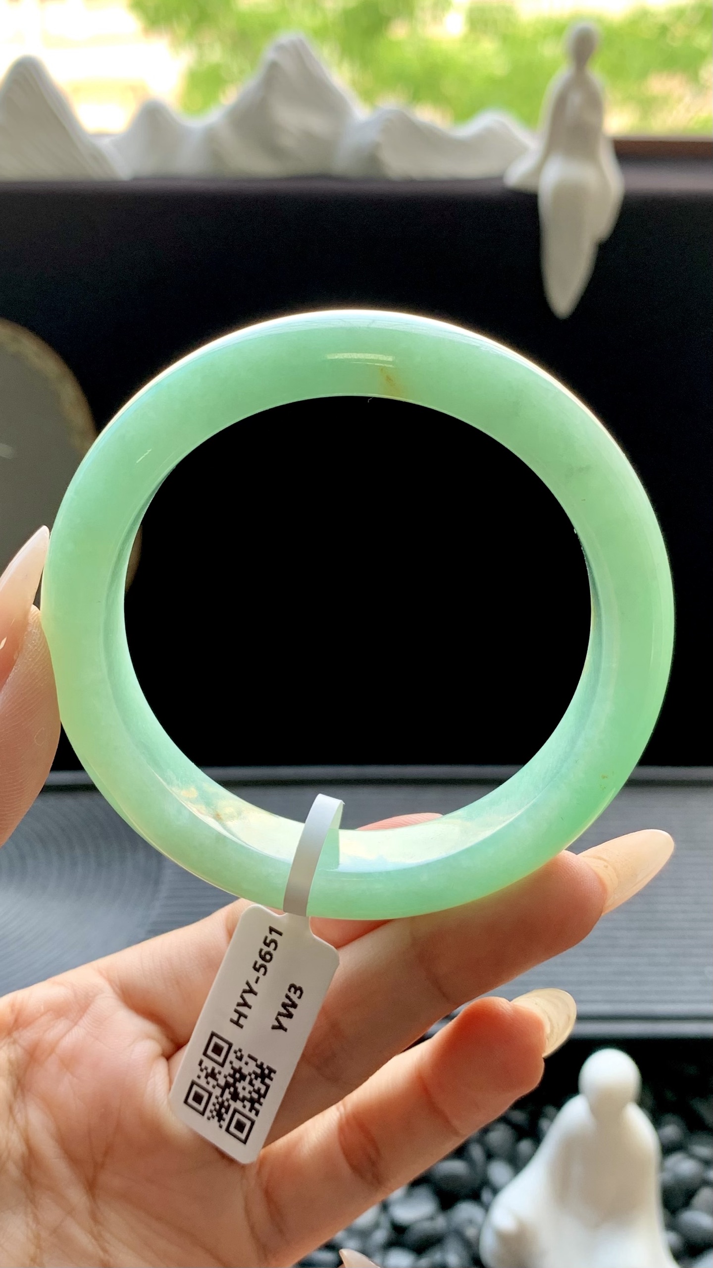 果绿洒金正圈手镯成品 HYY-5651 尺寸：57.5-13-9