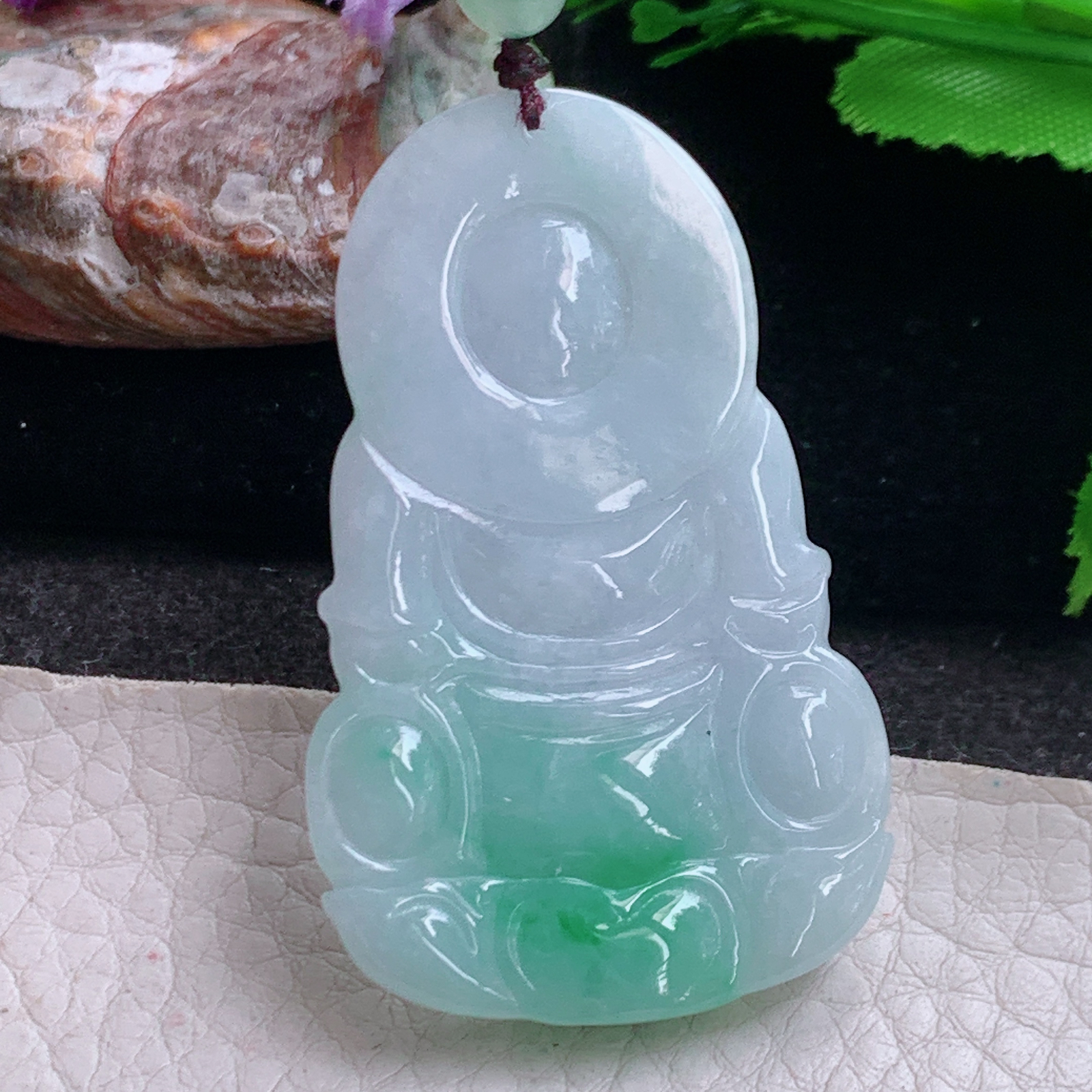 Zen实拍53*32.6*6缅甸翡翠飘绿观音菩萨吊坠白底青观世音