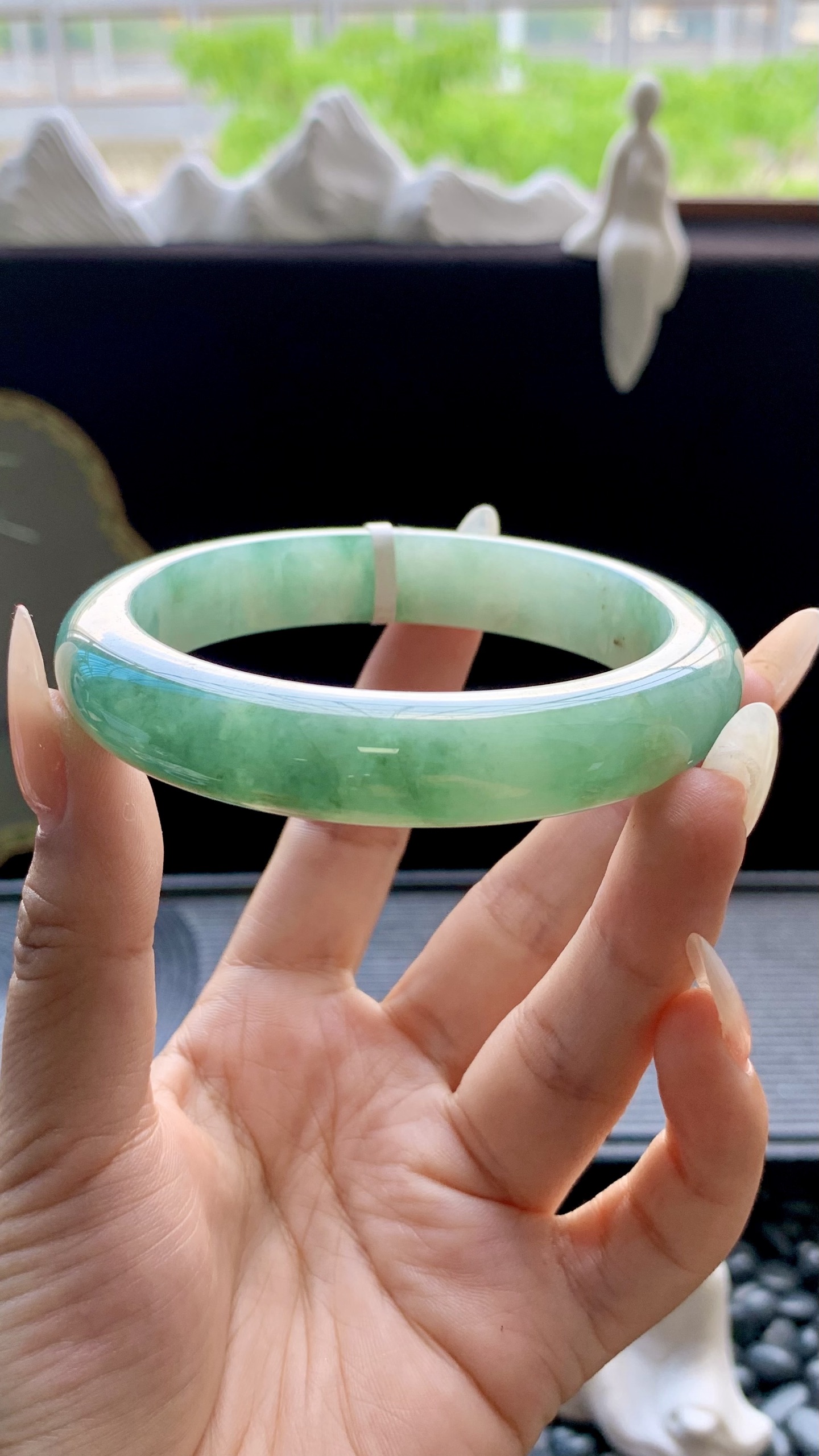 湖水绿飘花正圈手镯成品 HY-6694 尺寸：61-13-9