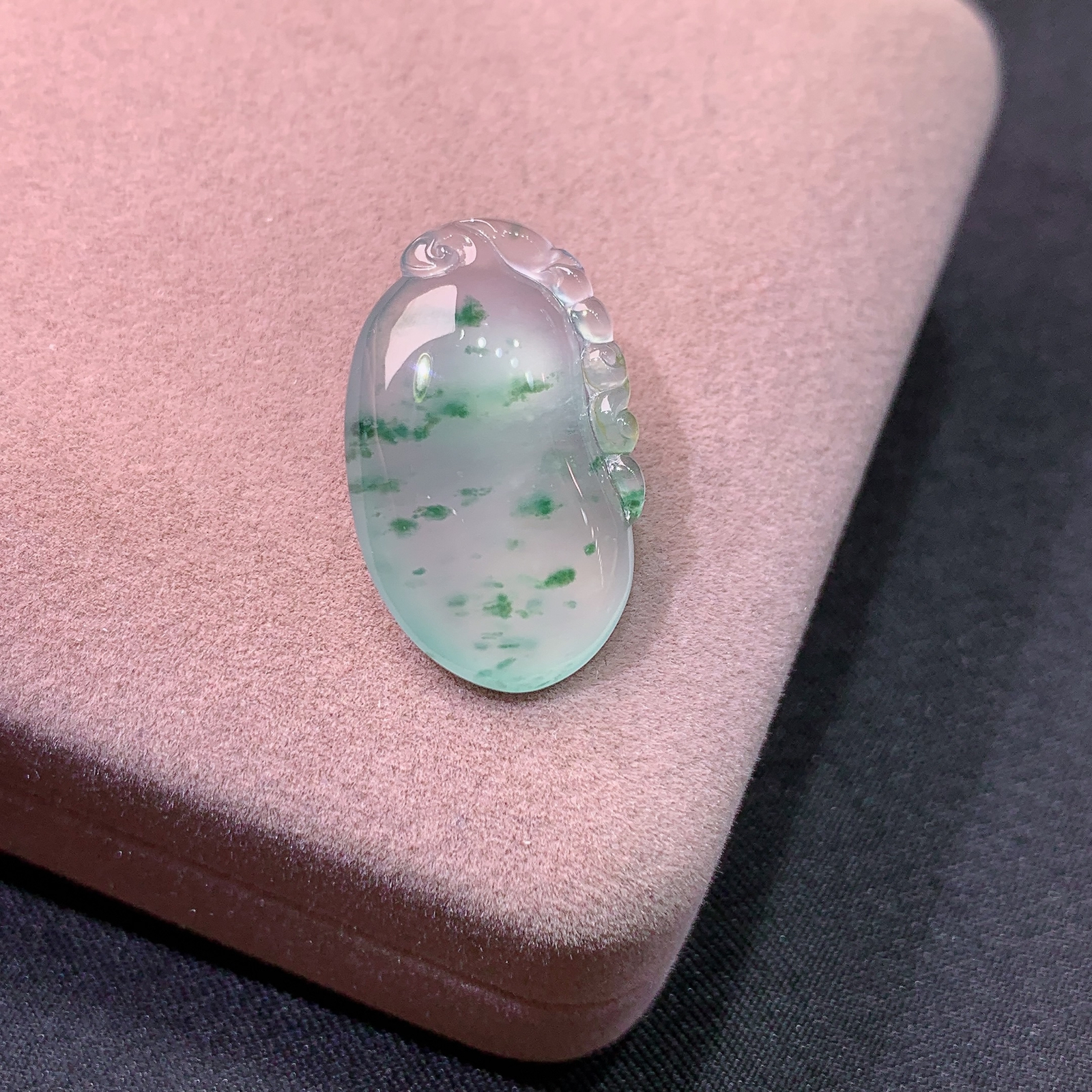 冰飘花福瓜，镶嵌佳品，冰润细腻，种水足，Xl01 尺寸25.4*15.6*5.5