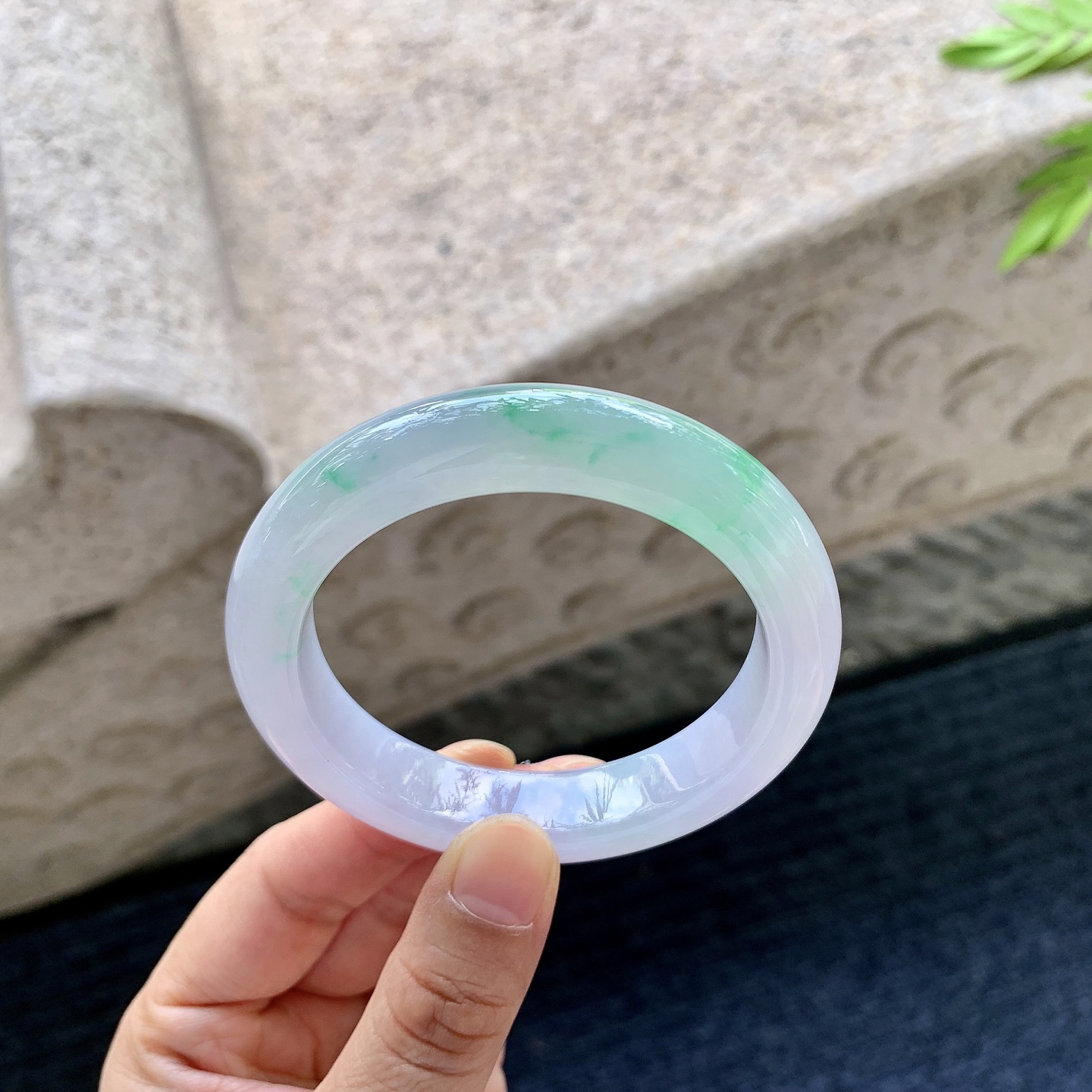 正圈51 52 圈口52.4/11.8/9 编码DZ090761 冰糯春彩，水润，种老，细腻，打灯有纹线