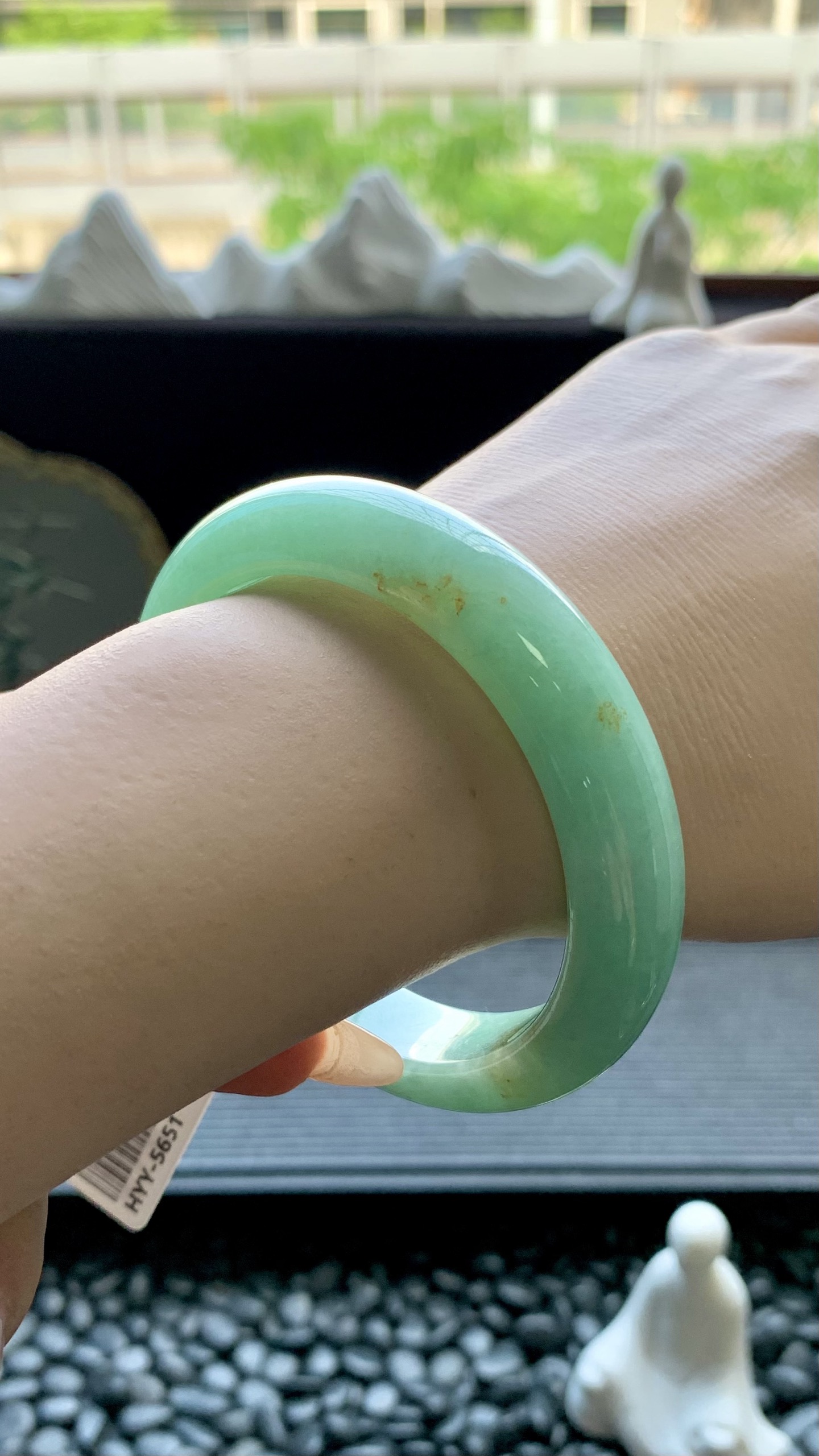 果绿洒金正圈手镯成品 HYY-5651 尺寸：57.5-13-9