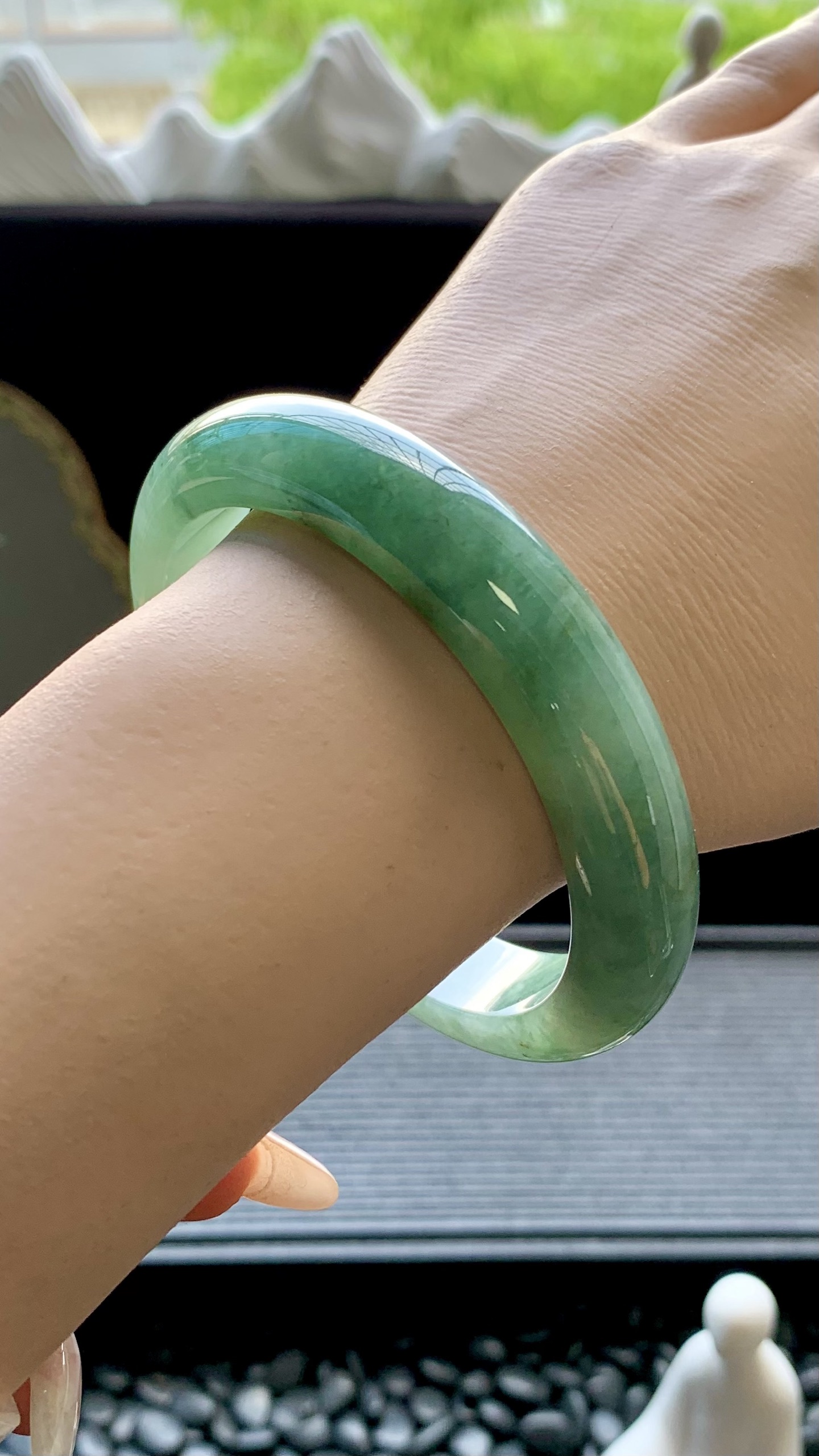 湖水绿飘花正圈手镯成品 HY-6694 尺寸：61-13-9