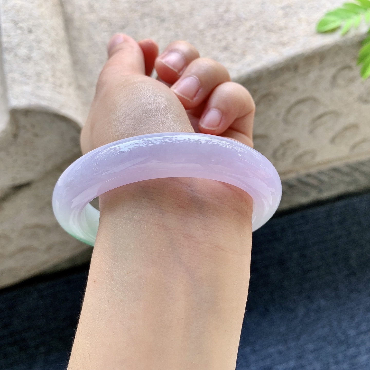正圈59 60 圈口60.4/13/10.2 编码T1090605 春彩，水润，种老，细腻，无裂