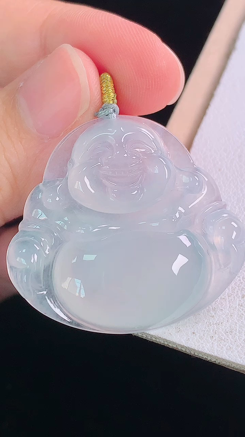 冰种佛公，无裂，尺寸:30.0-33.5-5.6mm 18