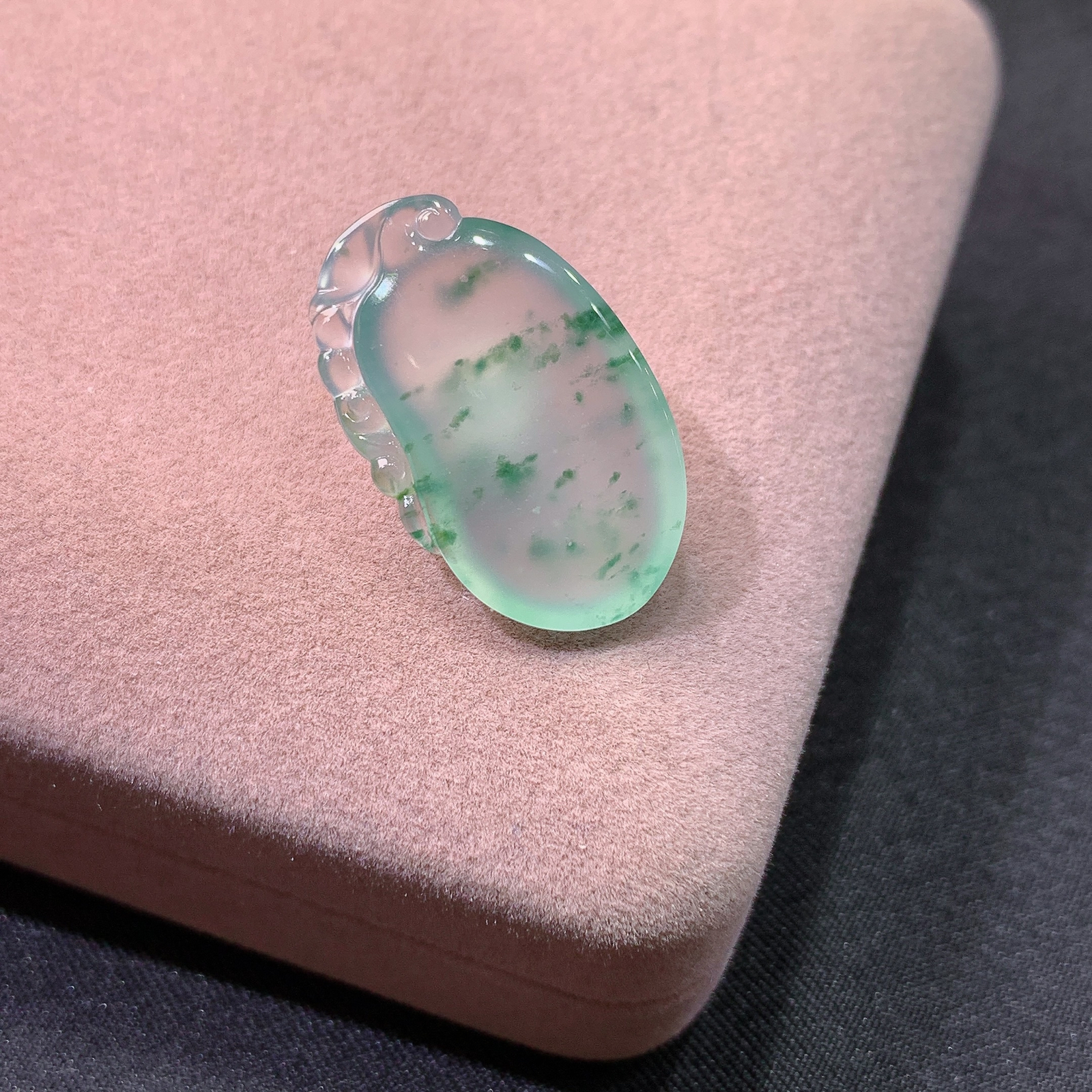 冰飘花福瓜，镶嵌佳品，冰润细腻，种水足，Xl01 尺寸25.4*15.6*5.5